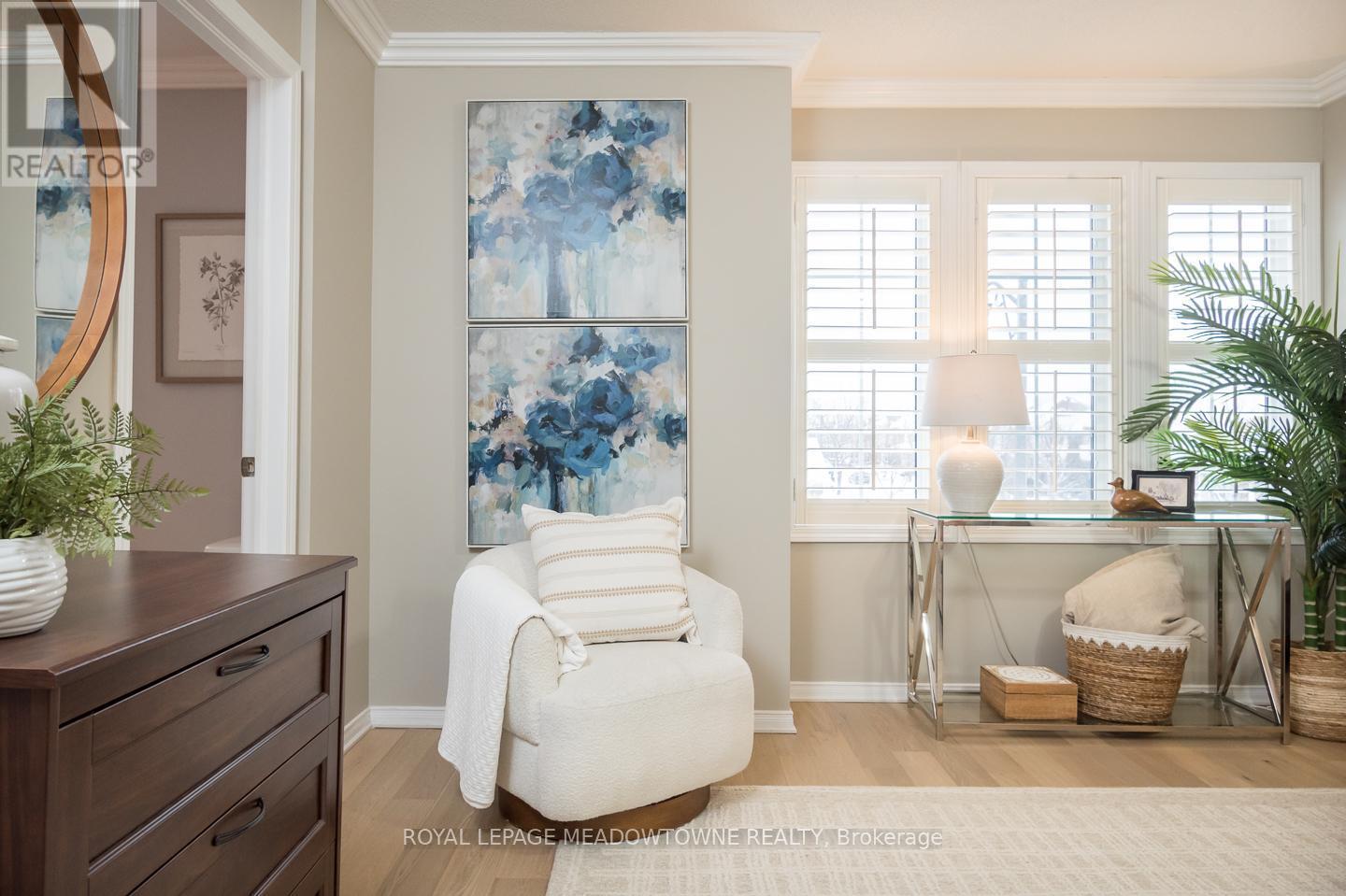 












1043 DONNELLY STREET

,
Milton,




Ontario
L9T0A2

