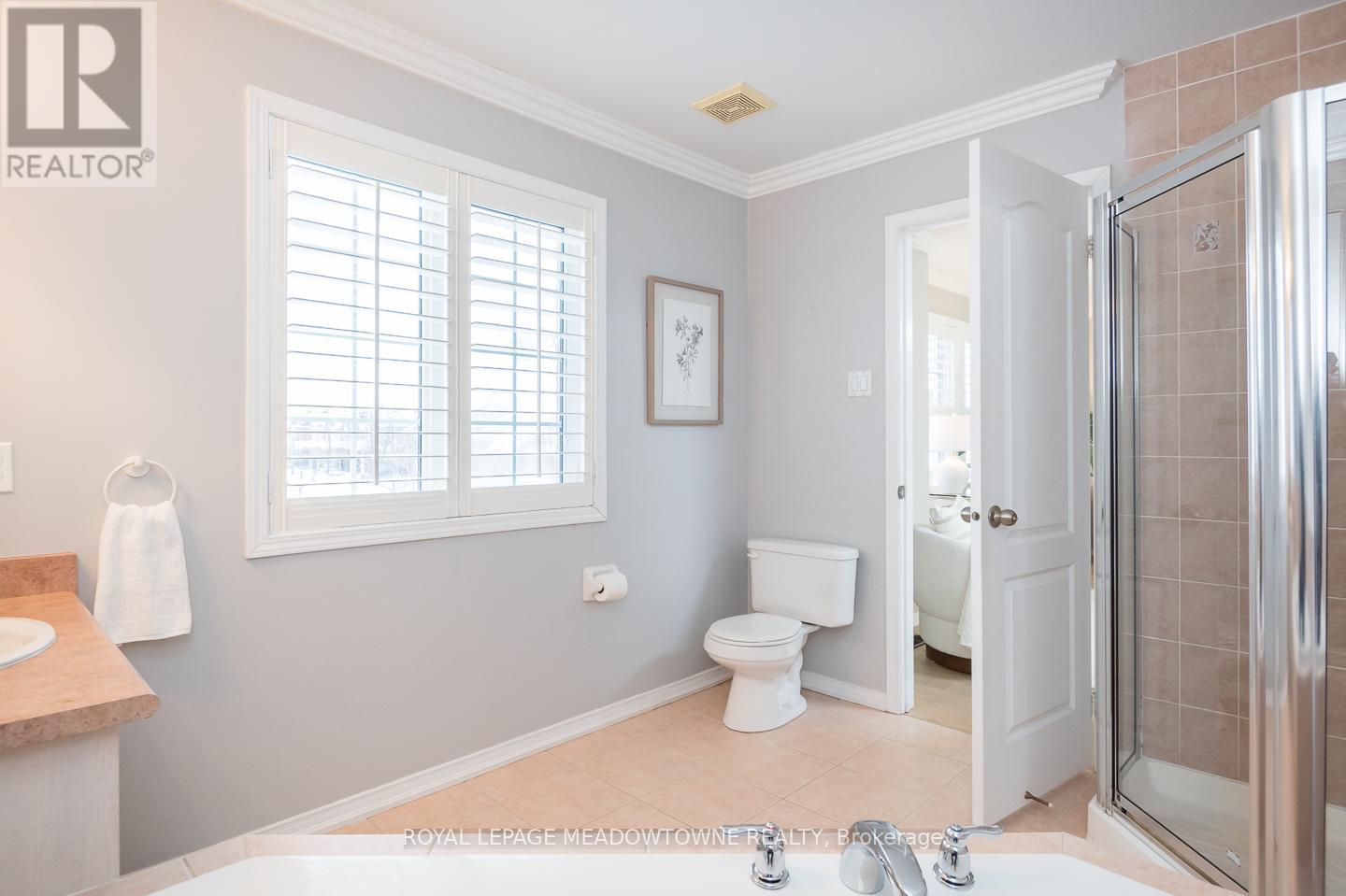 












1043 DONNELLY STREET

,
Milton,




Ontario
L9T0A2

