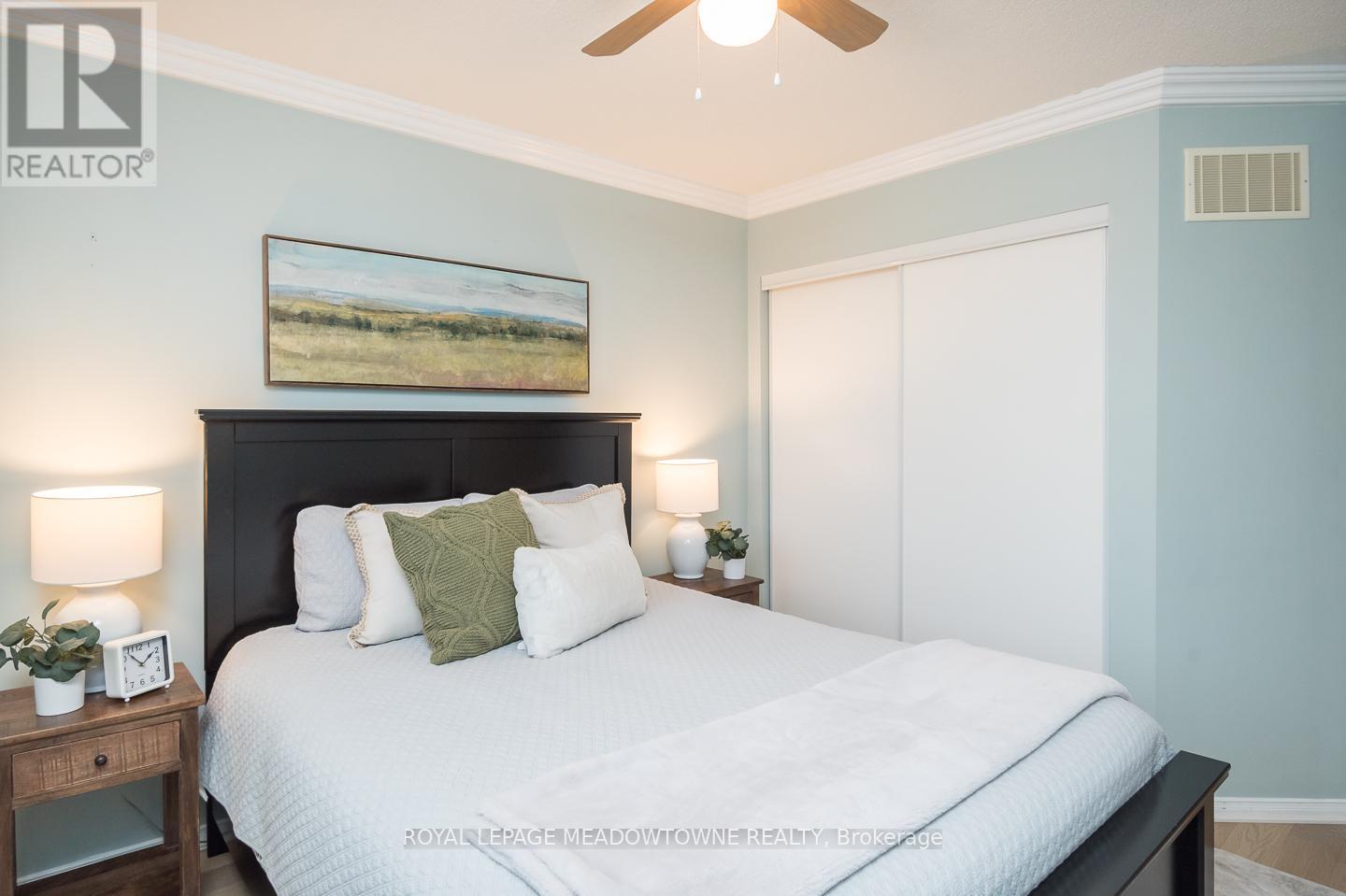 












1043 DONNELLY STREET

,
Milton,




Ontario
L9T0A2

