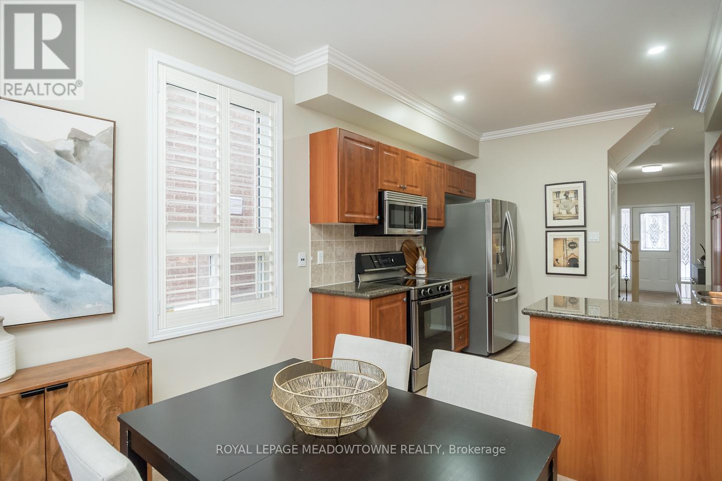 












1043 DONNELLY STREET

,
Milton,




Ontario
L9T0A2

