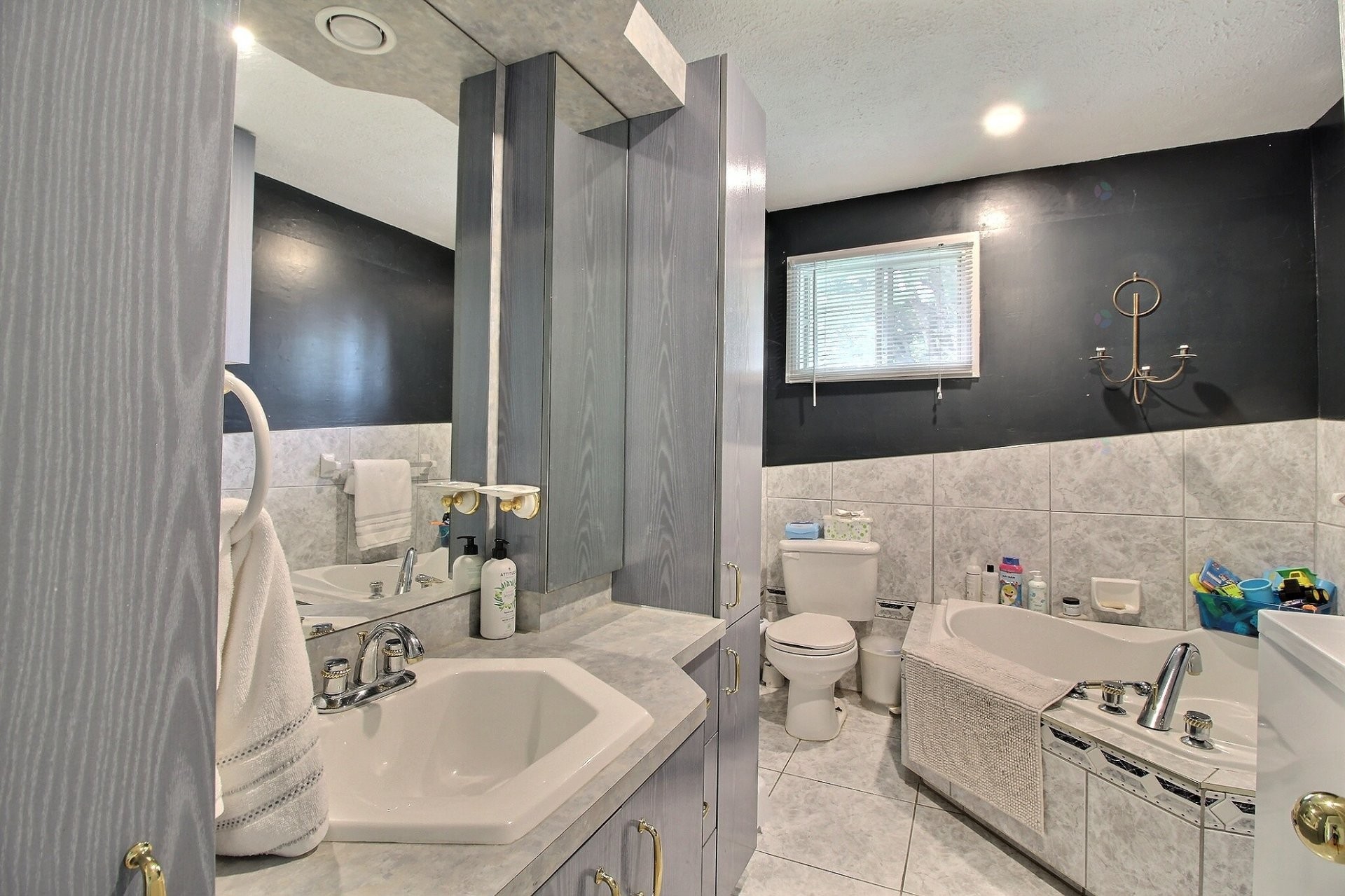 









7685

 - 7705


Rue St-François N.

,
Sherbrooke (Fleurimont),




QC
J1C0V4

