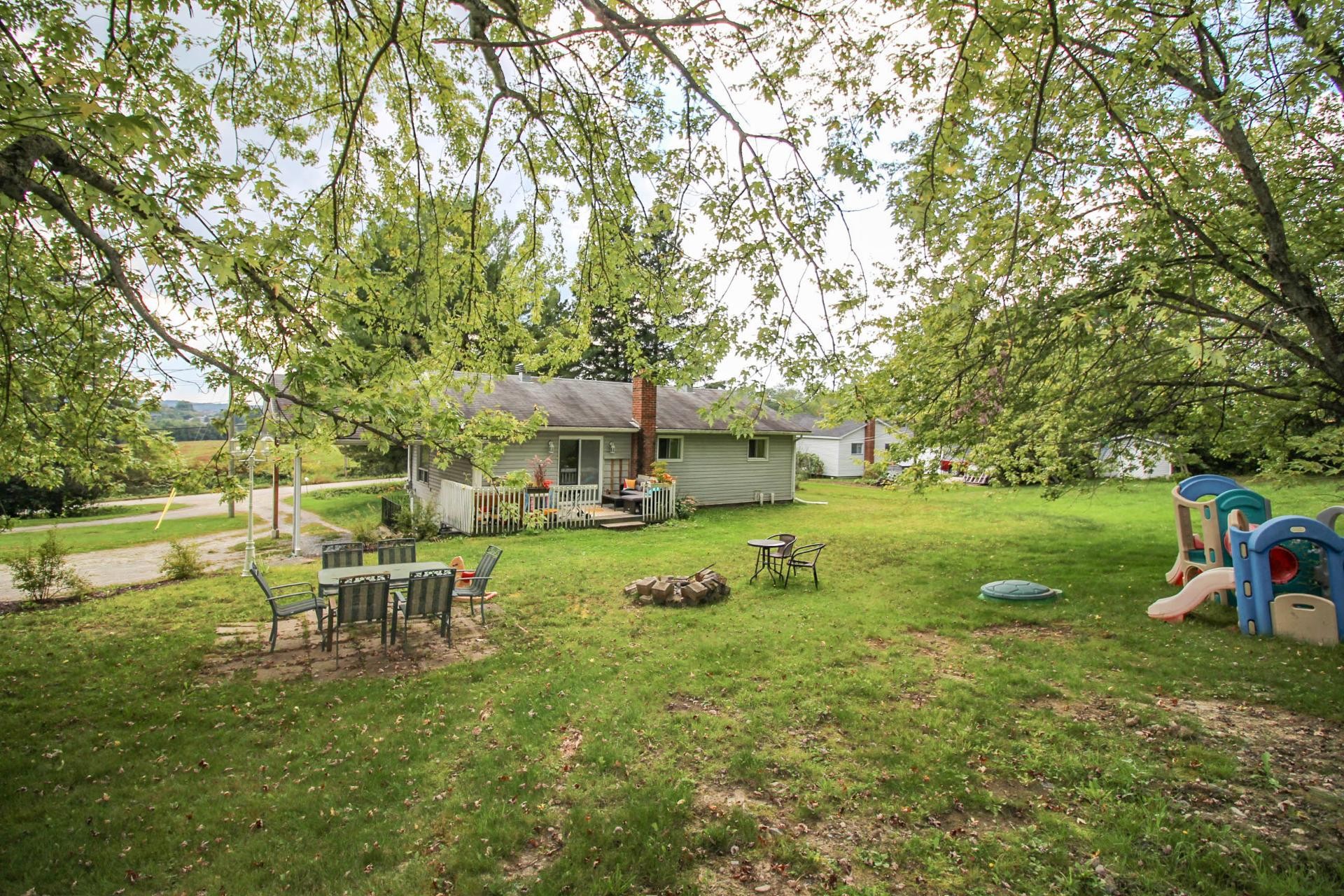 









7685

 - 7705


Rue St-François N.

,
Sherbrooke (Fleurimont),




QC
J1C0V4

