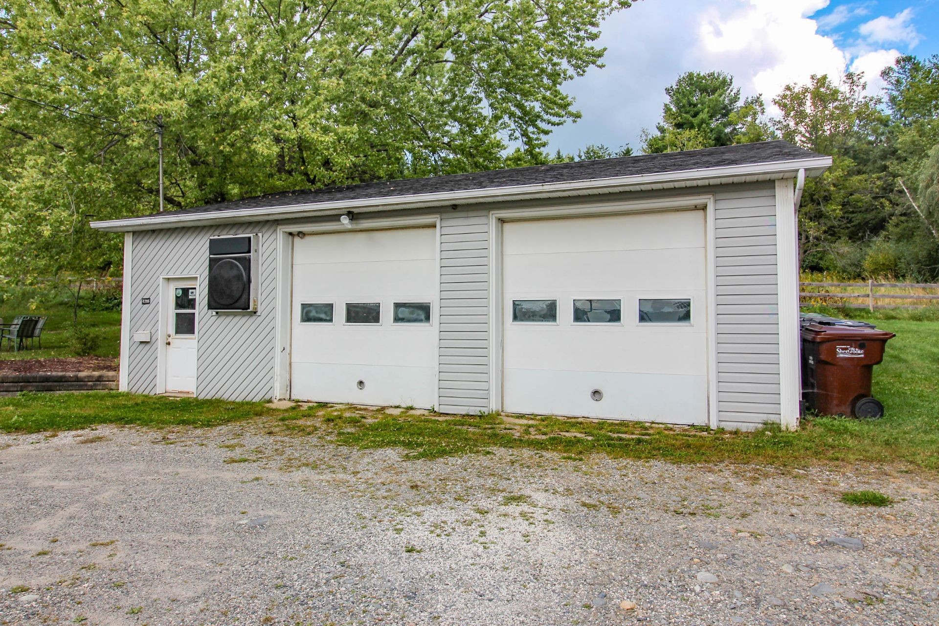 









7685

 - 7705


Rue St-François N.

,
Sherbrooke (Fleurimont),




QC
J1C0V4

