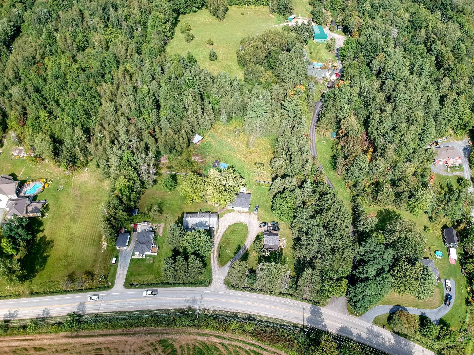 









7685

 - 7705


Rue St-François N.

,
Sherbrooke (Fleurimont),




QC
J1C0V4

