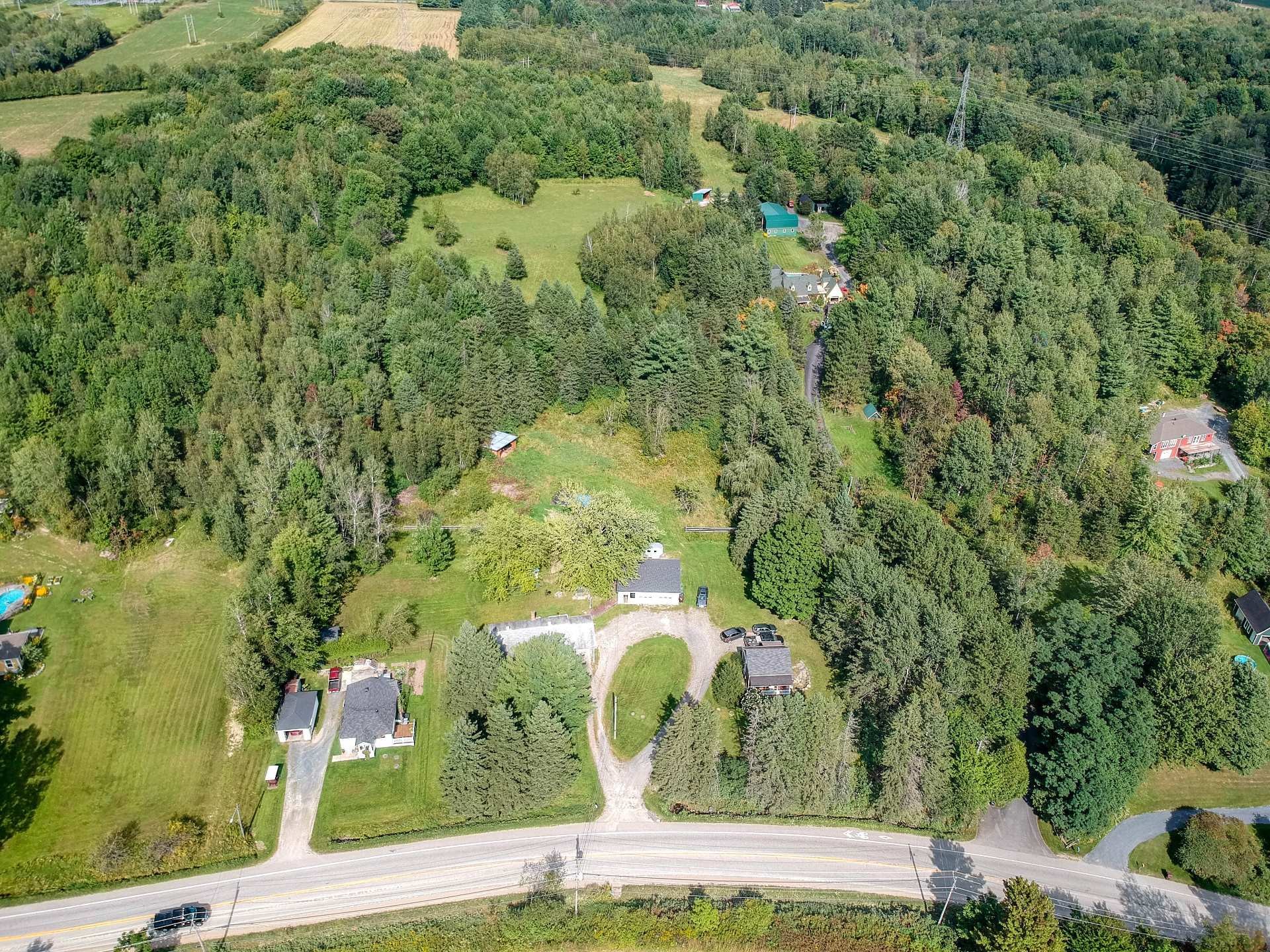 









7685

 - 7705


Rue St-François N.

,
Sherbrooke (Fleurimont),




QC
J1C0V4

