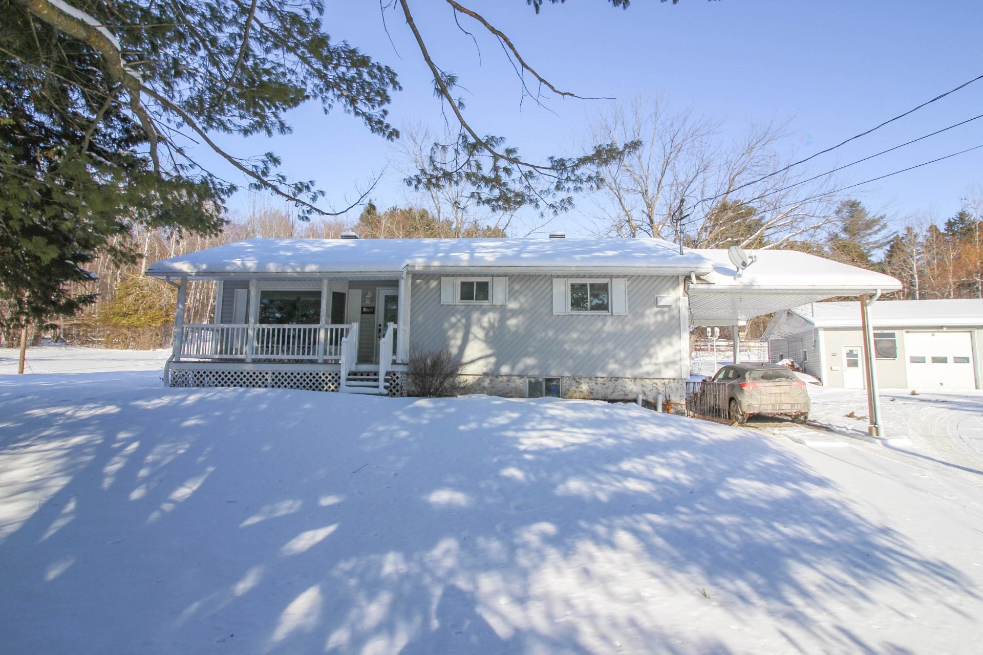 









7685

 - 7705


Rue St-François N.

,
Sherbrooke (Fleurimont),




QC
J1C0V4

