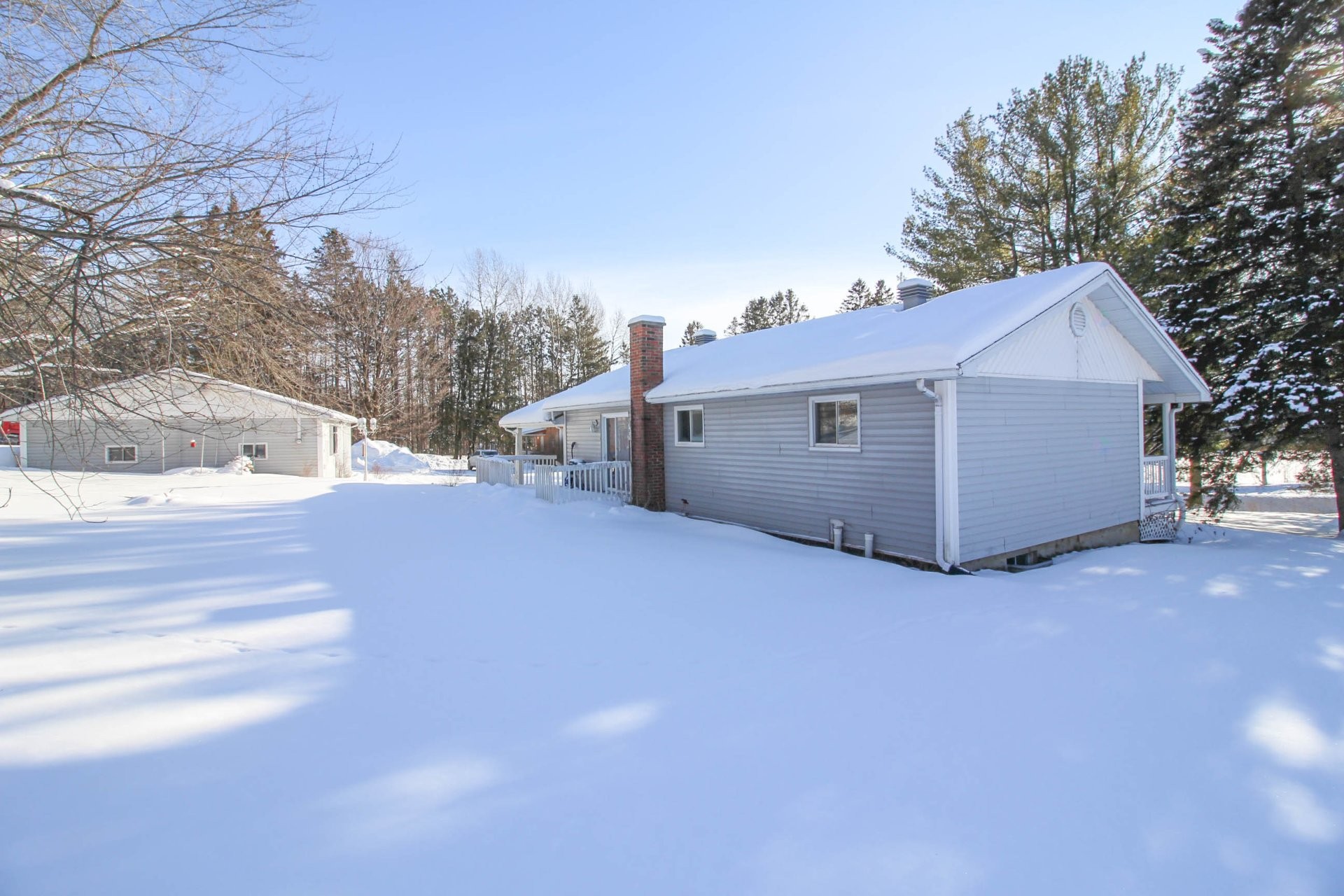 









7685

 - 7705


Rue St-François N.

,
Sherbrooke (Fleurimont),




QC
J1C0V4

