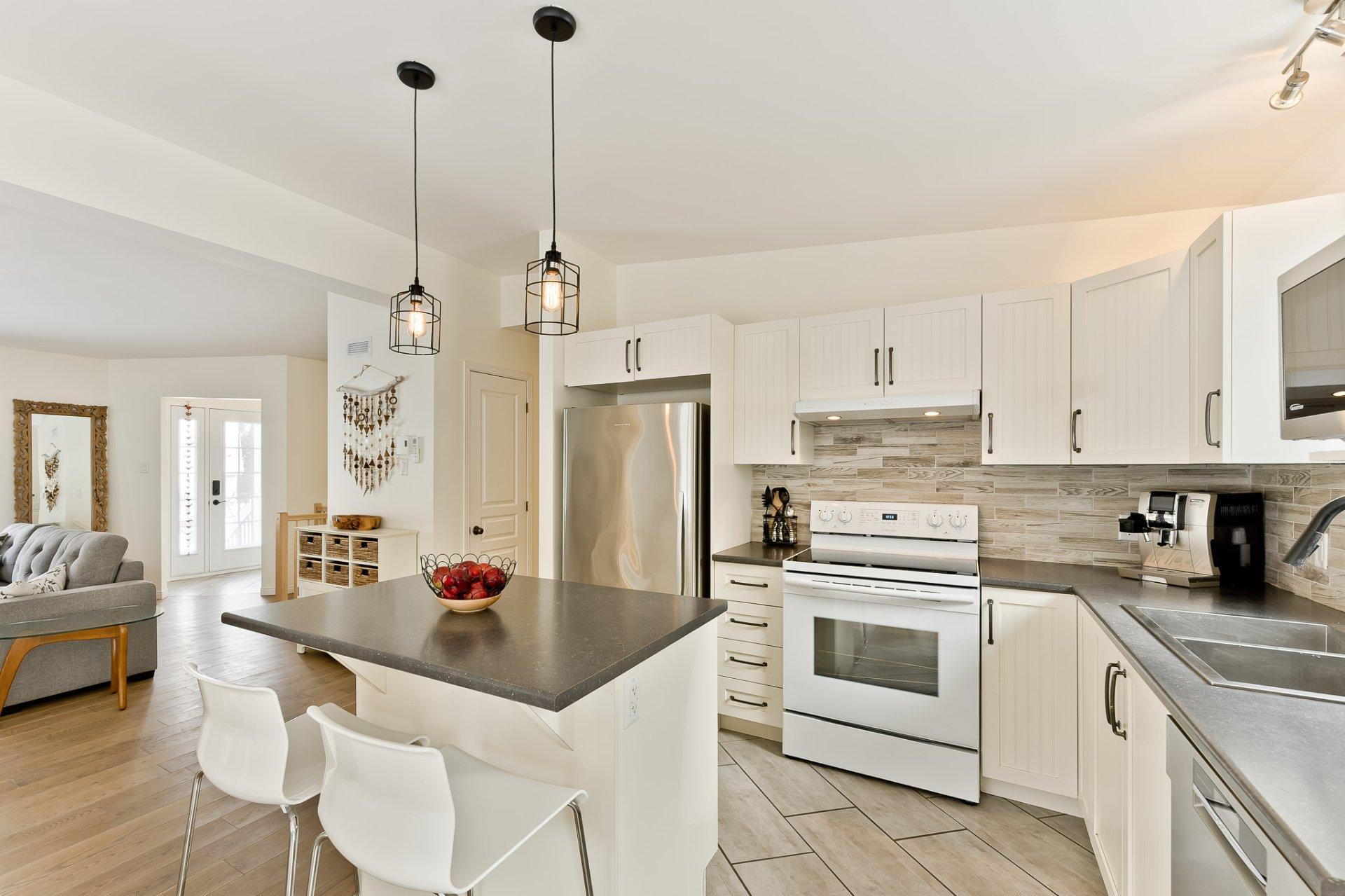 









16


Rue de la Crête

,
Orford,




QC
J1X0C5

