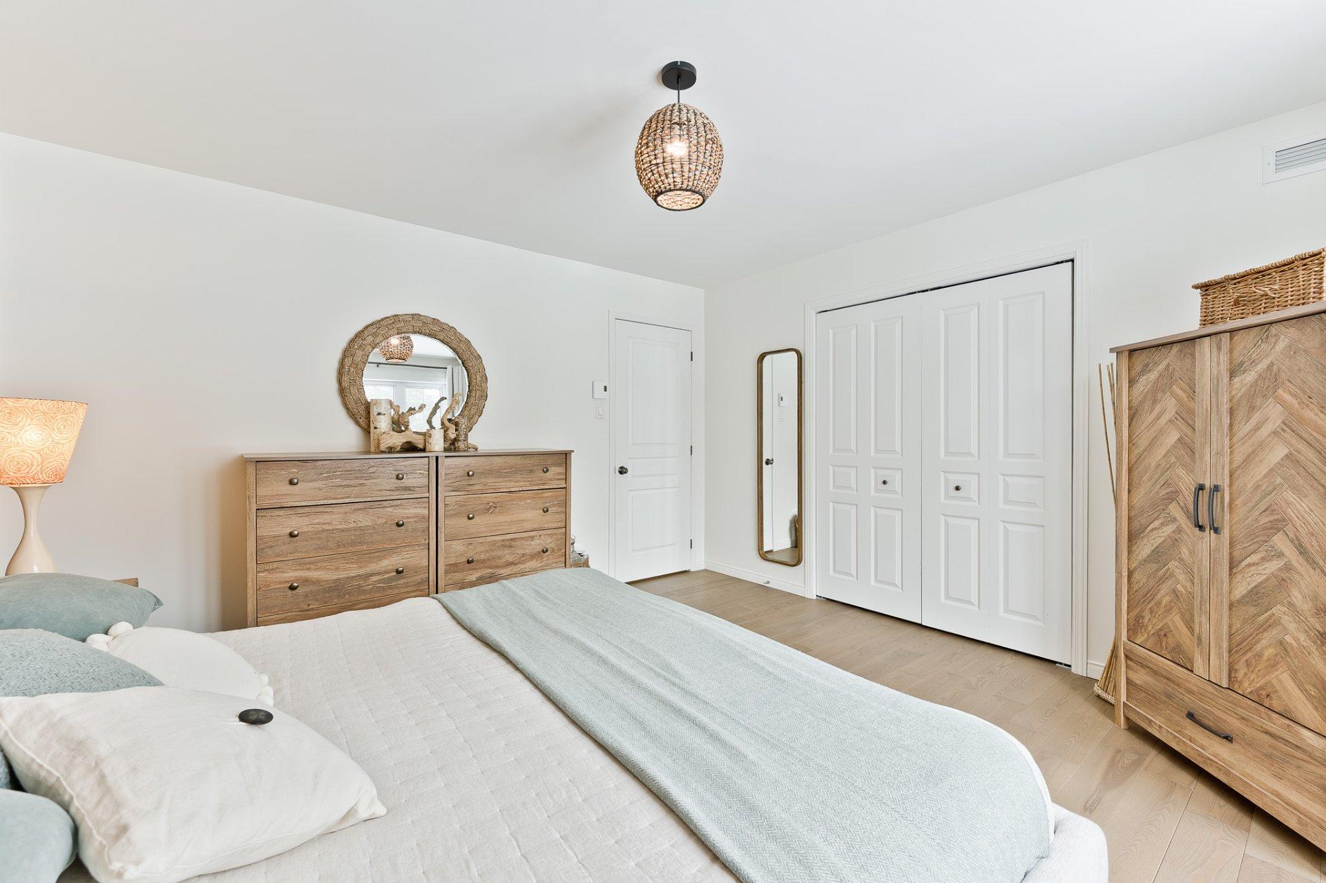 









16


Rue de la Crête

,
Orford,




QC
J1X0C5

