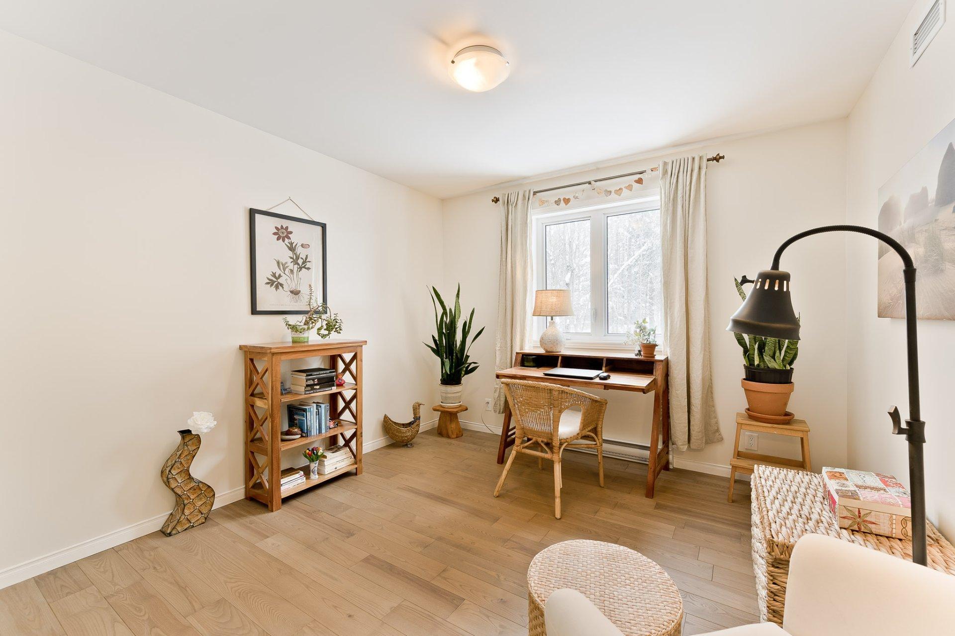 









16


Rue de la Crête

,
Orford,




QC
J1X0C5

