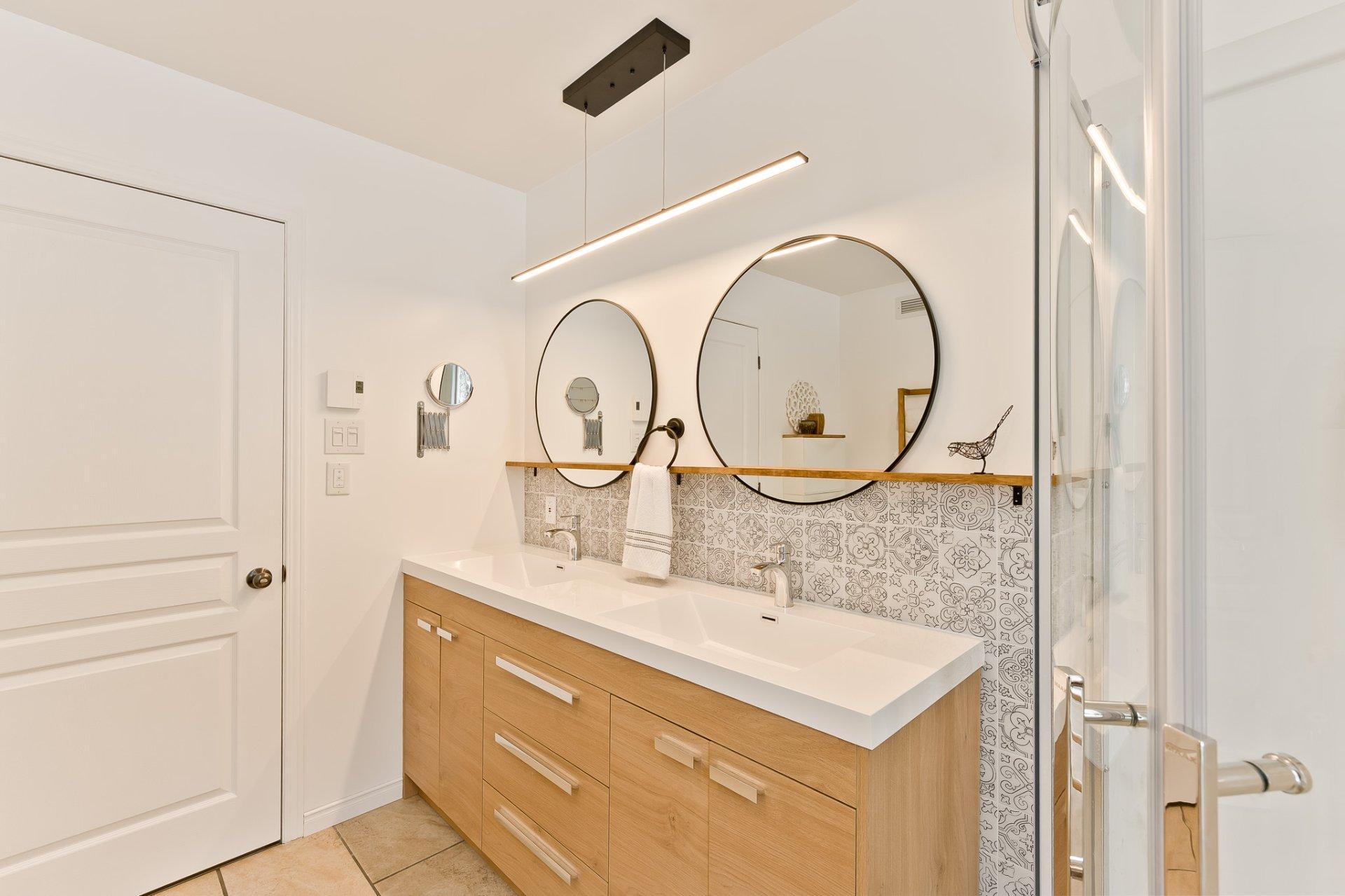 









16


Rue de la Crête

,
Orford,




QC
J1X0C5

