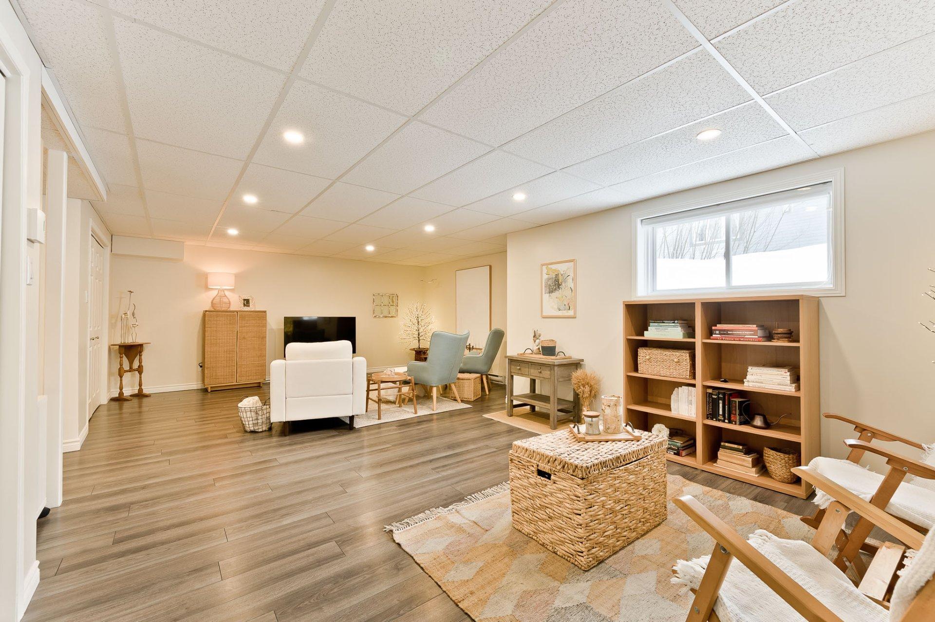 









16


Rue de la Crête

,
Orford,




QC
J1X0C5

