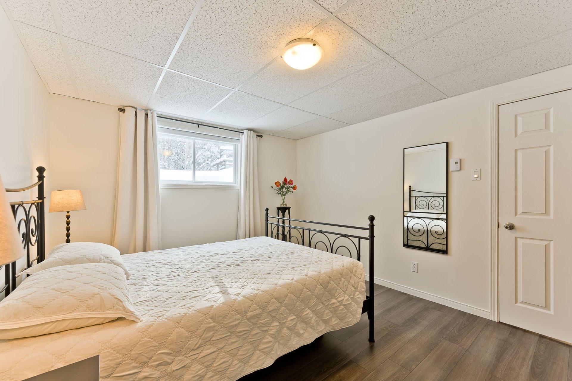 









16


Rue de la Crête

,
Orford,




QC
J1X0C5

