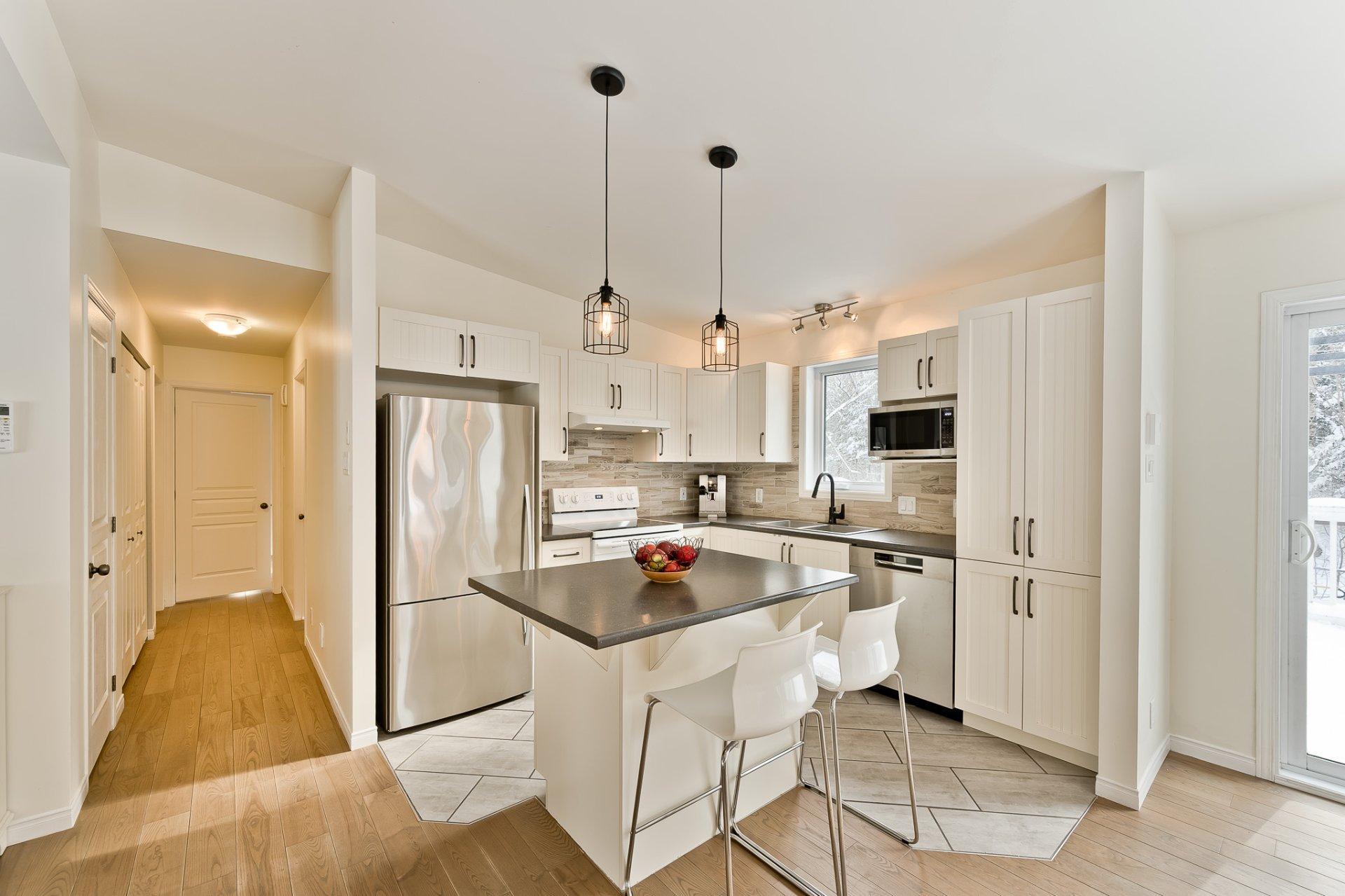 









16


Rue de la Crête

,
Orford,




QC
J1X0C5

