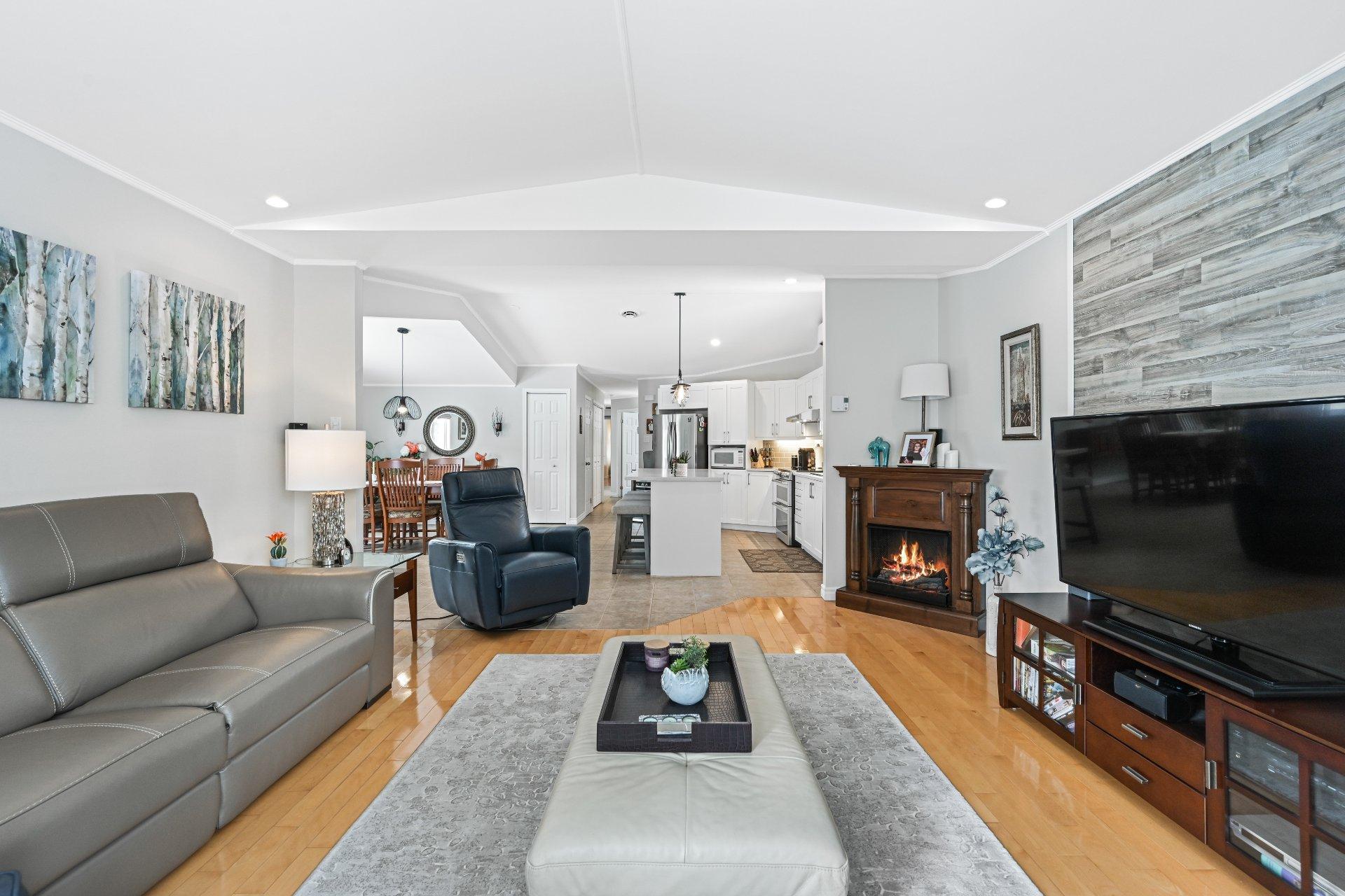 









2


Rue des Pinsons

,
Venise-en-Québec,




QC
J0J2K0

