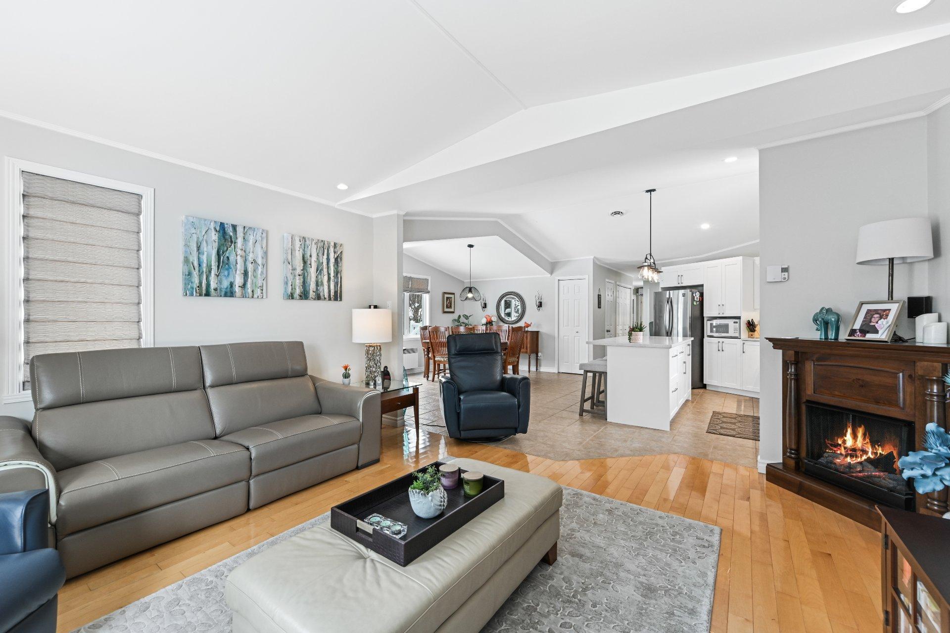 









2


Rue des Pinsons

,
Venise-en-Québec,




QC
J0J2K0

