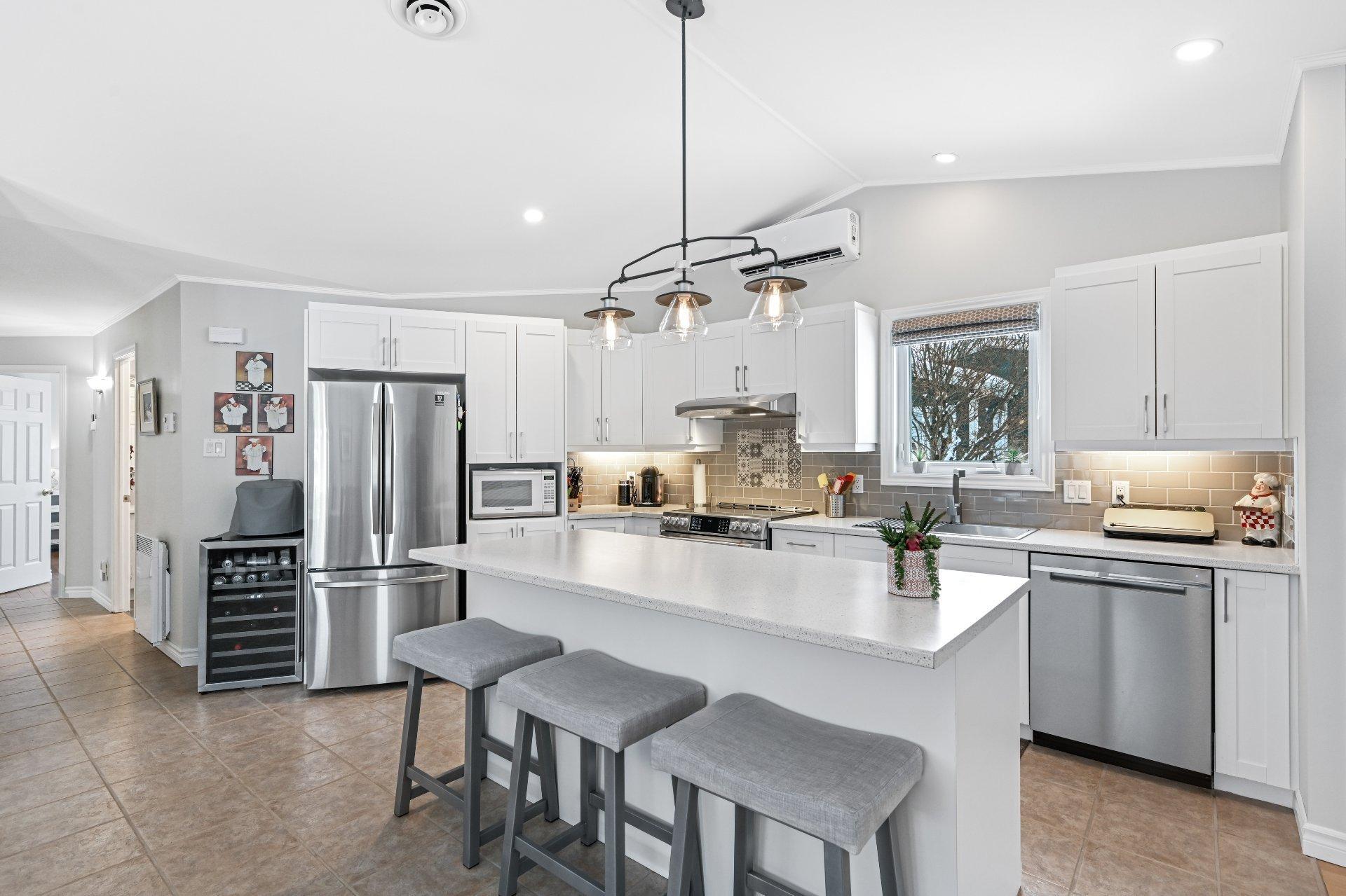 









2


Rue des Pinsons

,
Venise-en-Québec,




QC
J0J2K0

