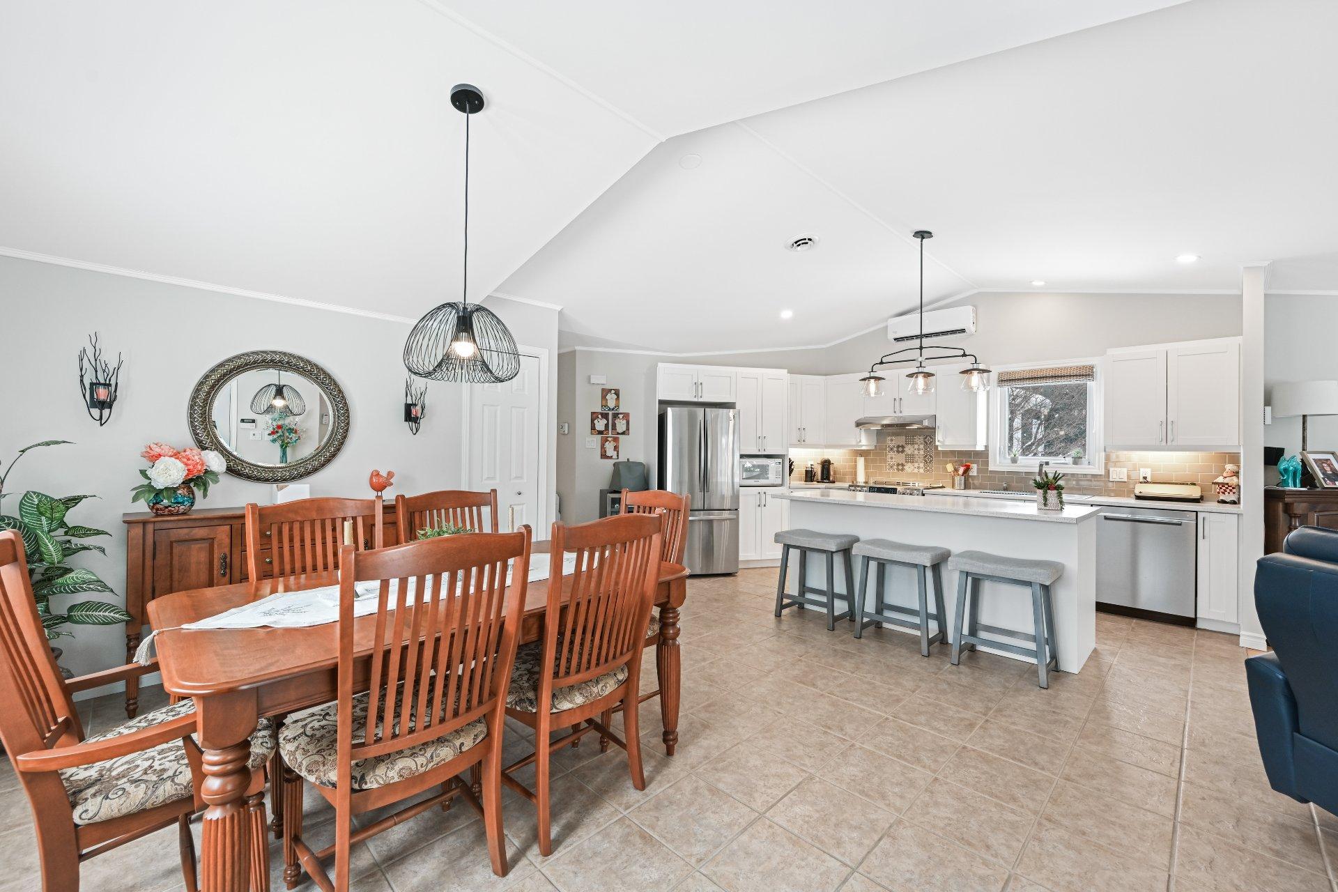 









2


Rue des Pinsons

,
Venise-en-Québec,




QC
J0J2K0

