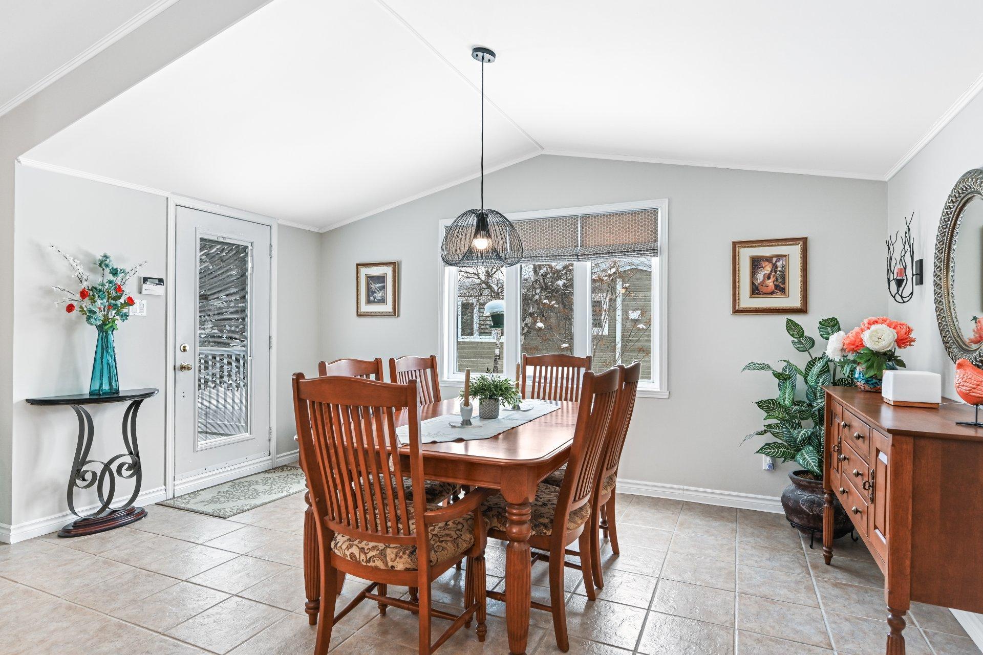 









2


Rue des Pinsons

,
Venise-en-Québec,




QC
J0J2K0

