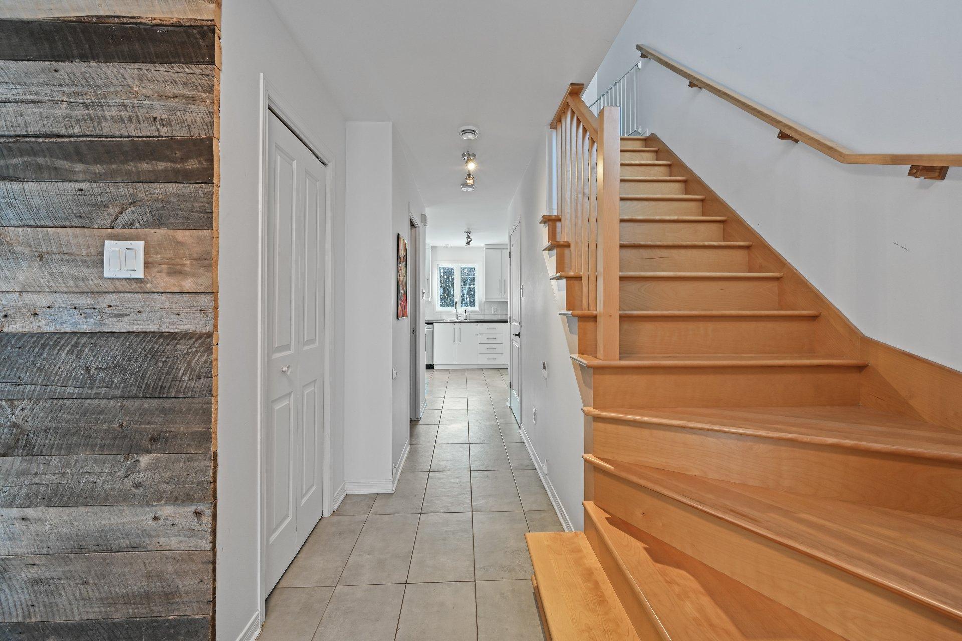 









190


Rue Joseph-Doyon

,
Saint-Jean-sur-Richelieu,




QC
J3B0K2

