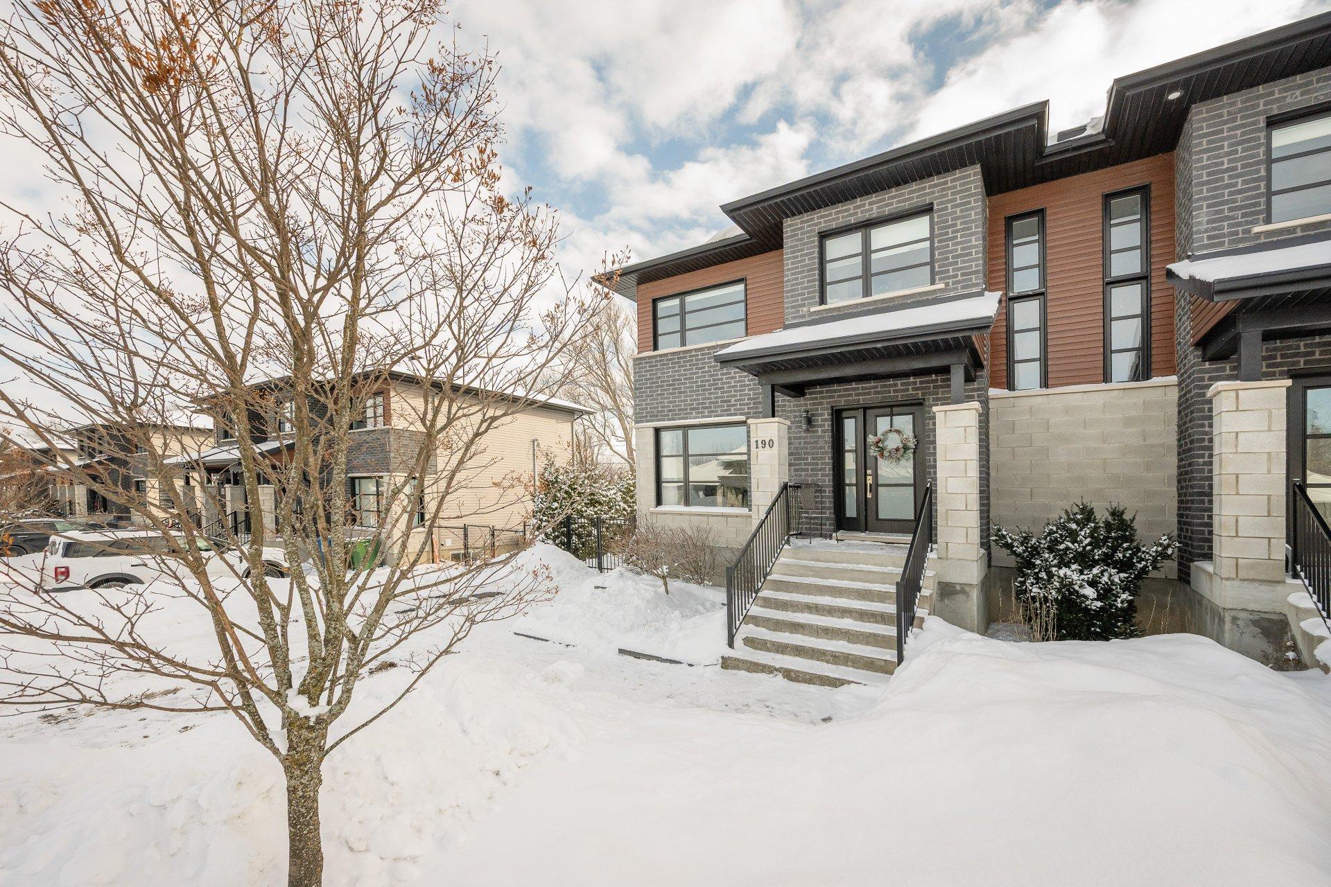 









190


Rue Joseph-Doyon

,
Saint-Jean-sur-Richelieu,




QC
J3B0K2

