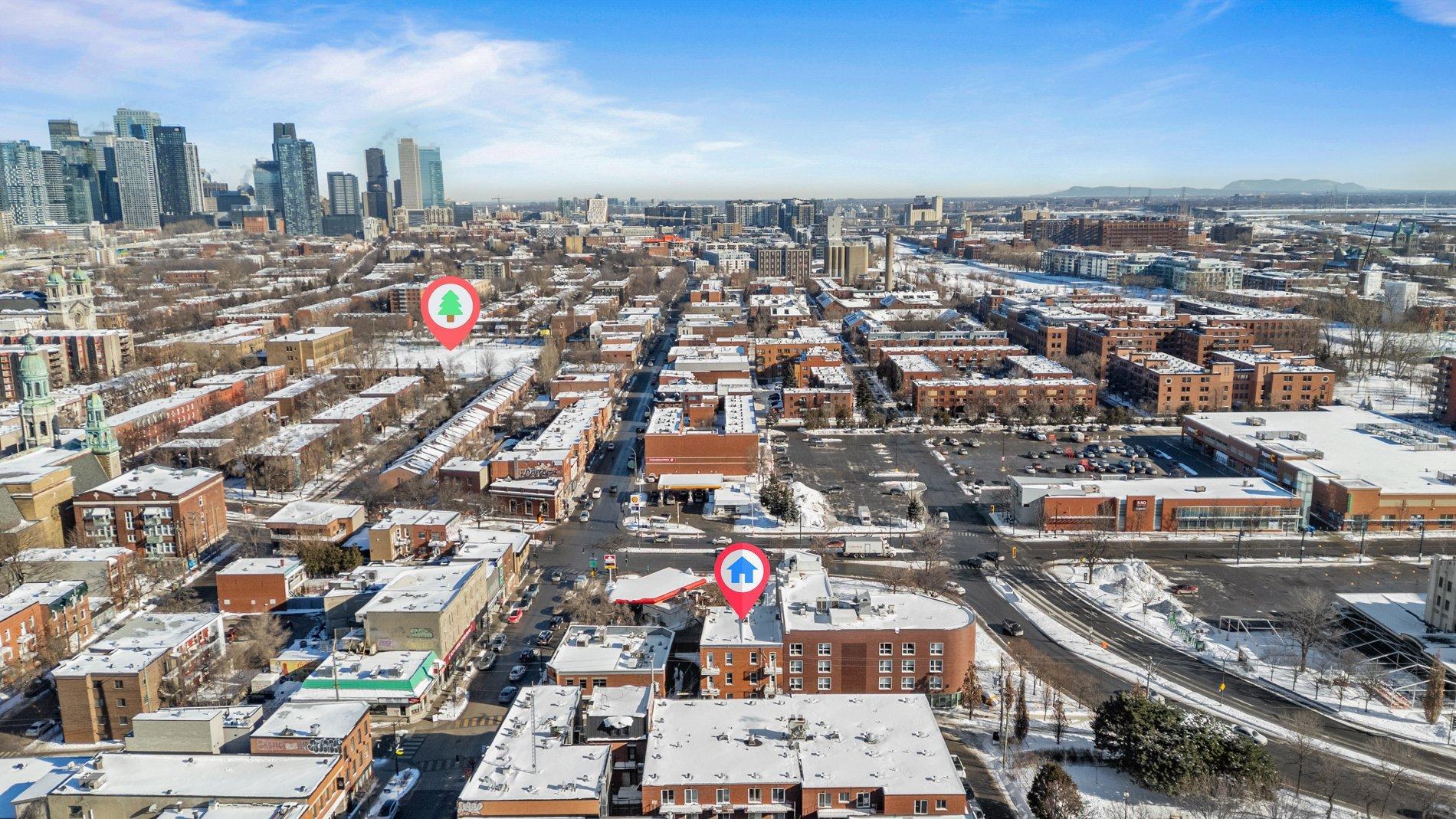 









261

 - 271


Av. Greene

,
Montréal (Le Sud-Ouest),




QC
H4C2H9

