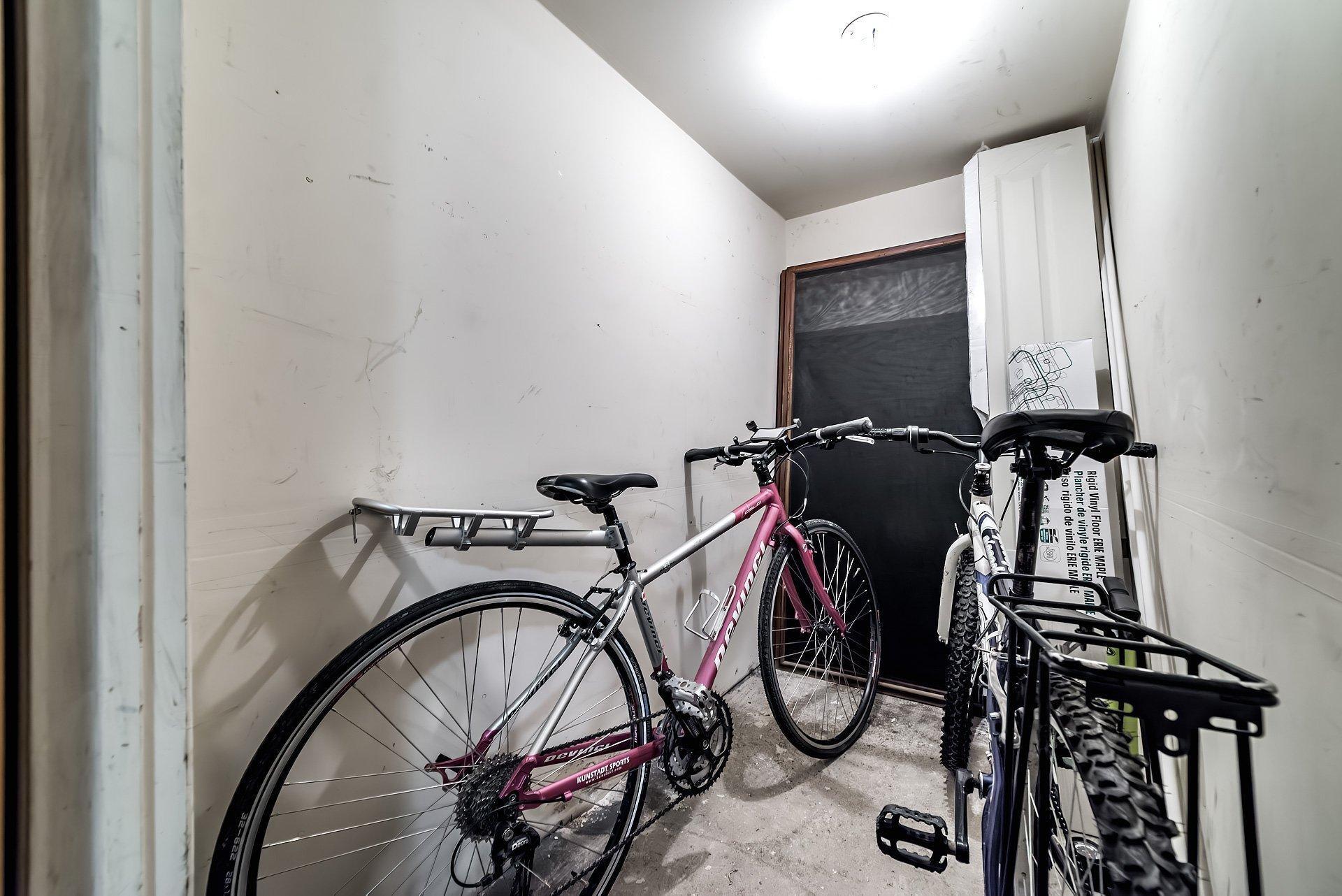 









47


Av. des Pins O.

, 303,
Montréal (Le Plateau-Mont-Royal),




QC
H2W1R7

