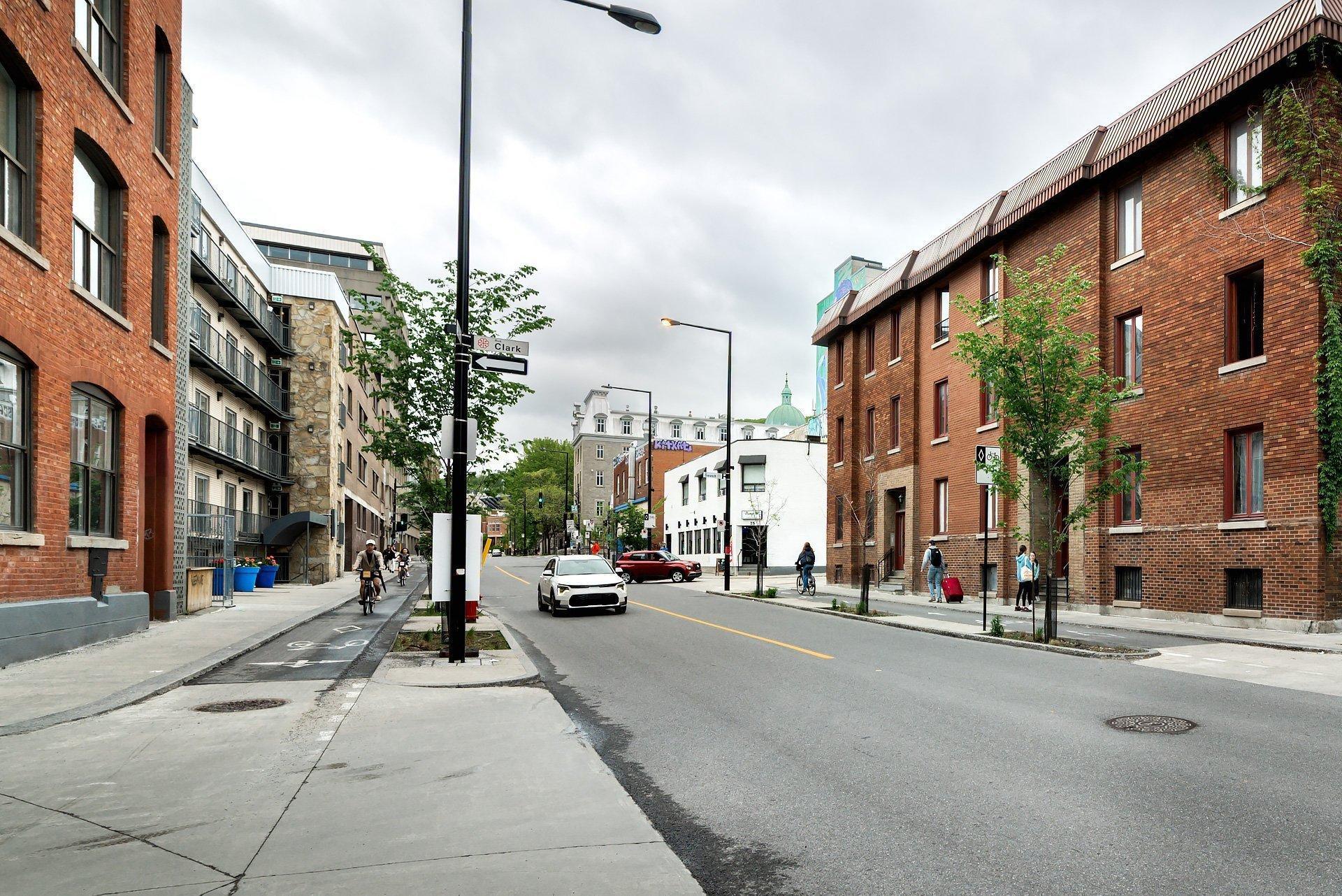 









47


Av. des Pins O.

, 303,
Montréal (Le Plateau-Mont-Royal),




QC
H2W1R7

