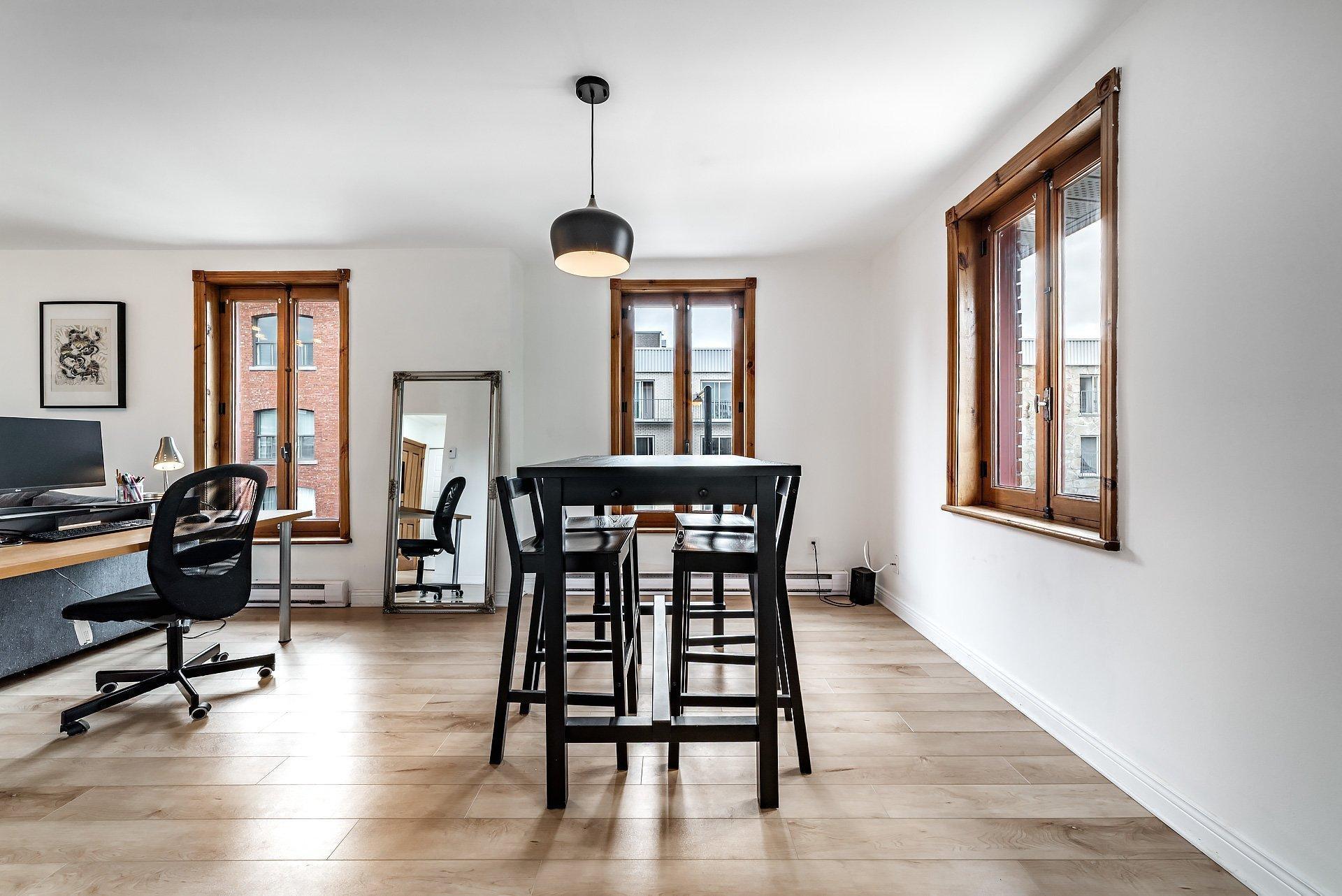 









47


Av. des Pins O.

, 303,
Montréal (Le Plateau-Mont-Royal),




QC
H2W1R7

