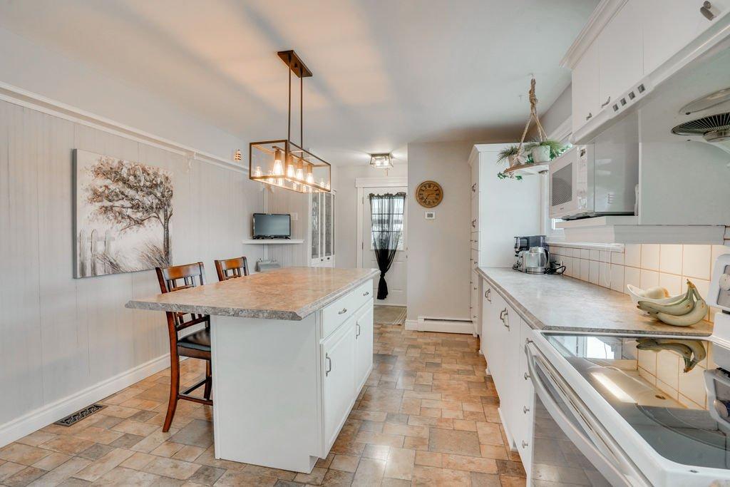 









26


Rue de l'Abbé-Desautels

,
Gatineau (Gatineau),




QC
J8T3E6

