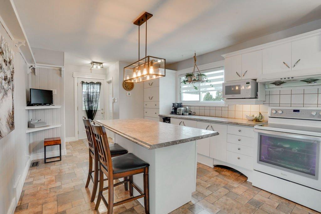 









26


Rue de l'Abbé-Desautels

,
Gatineau (Gatineau),




QC
J8T3E6

