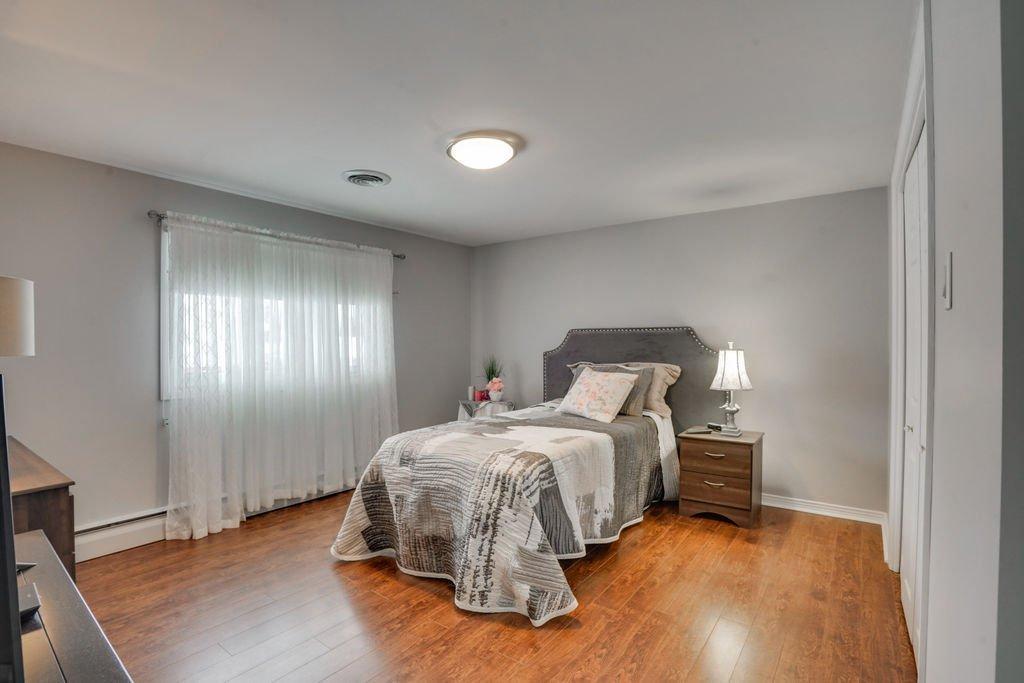 









26


Rue de l'Abbé-Desautels

,
Gatineau (Gatineau),




QC
J8T3E6

