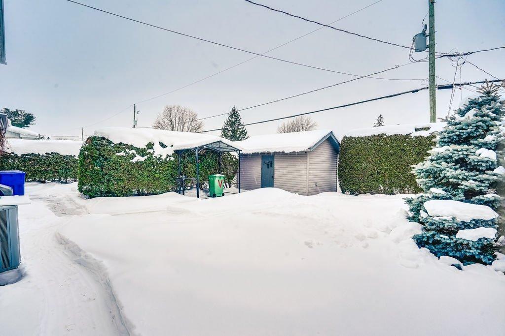 









26


Rue de l'Abbé-Desautels

,
Gatineau (Gatineau),




QC
J8T3E6

