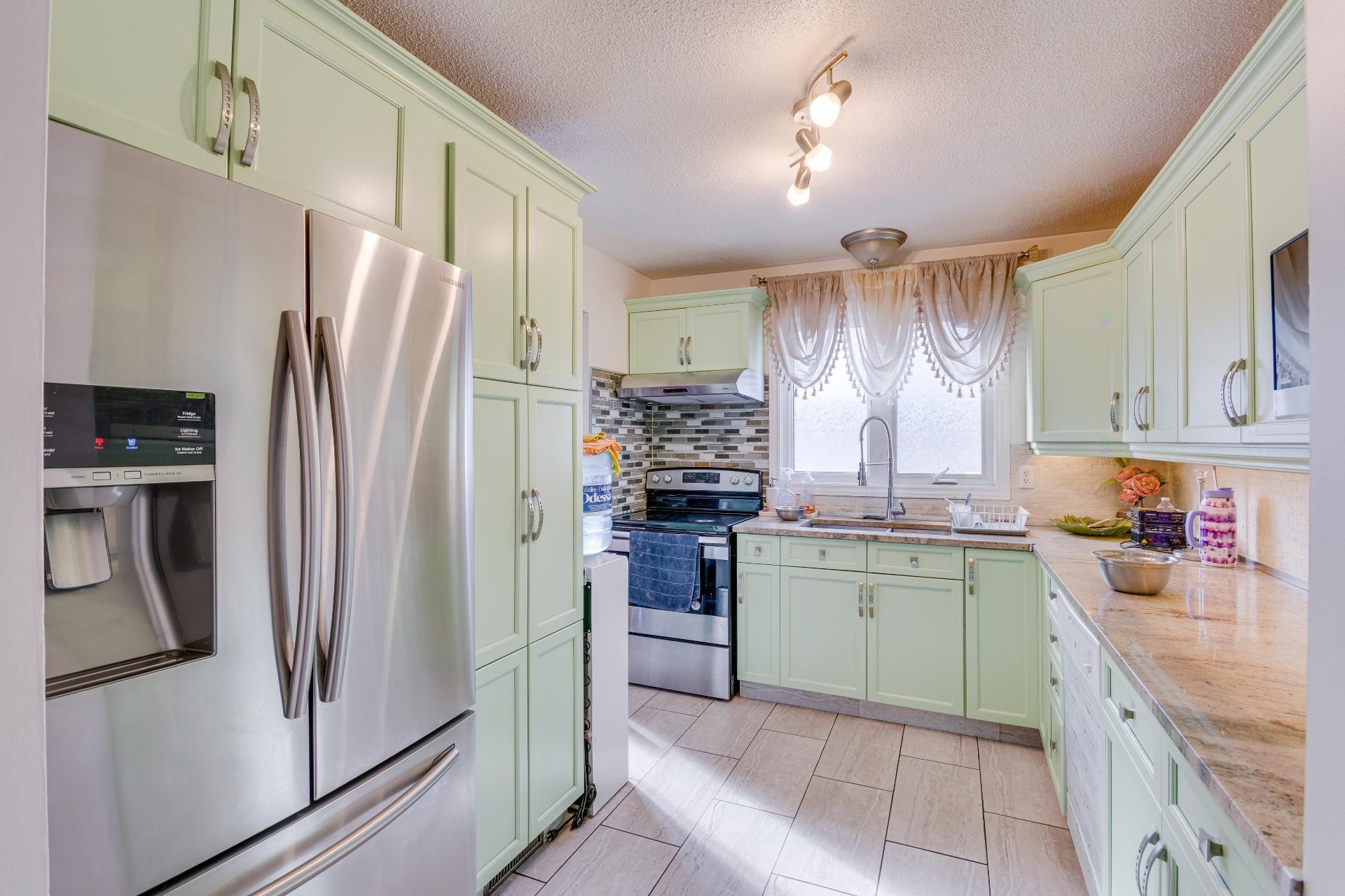 









60


Rue de la Nouvelle-France

,
Gatineau (Gatineau),




QC
J8T6B9

