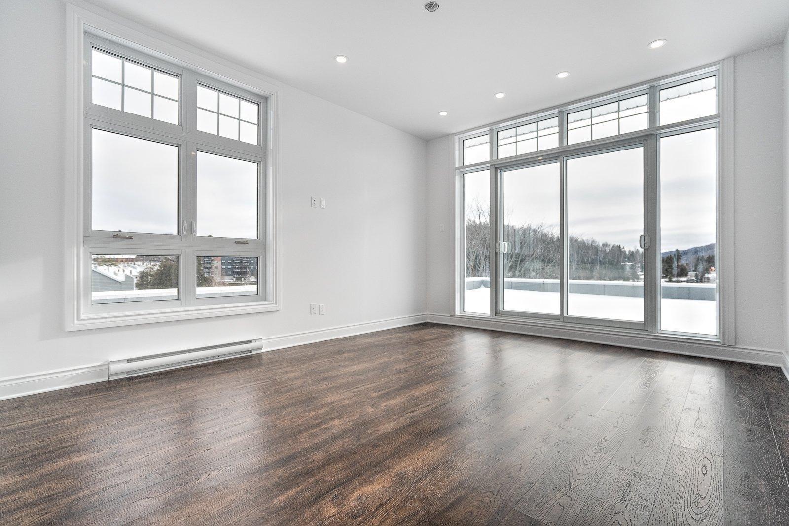 









20


Rue Larocque O.

, 11,
Sainte-Agathe-des-Monts,




QC
J8C1A2

