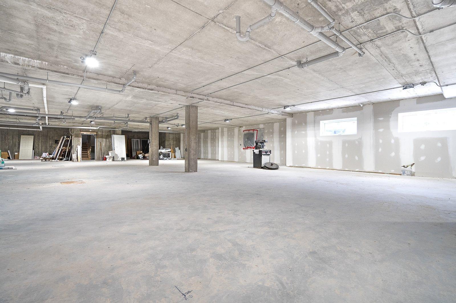 









20


Rue Larocque O.

, 11,
Sainte-Agathe-des-Monts,




QC
J8C1A2

