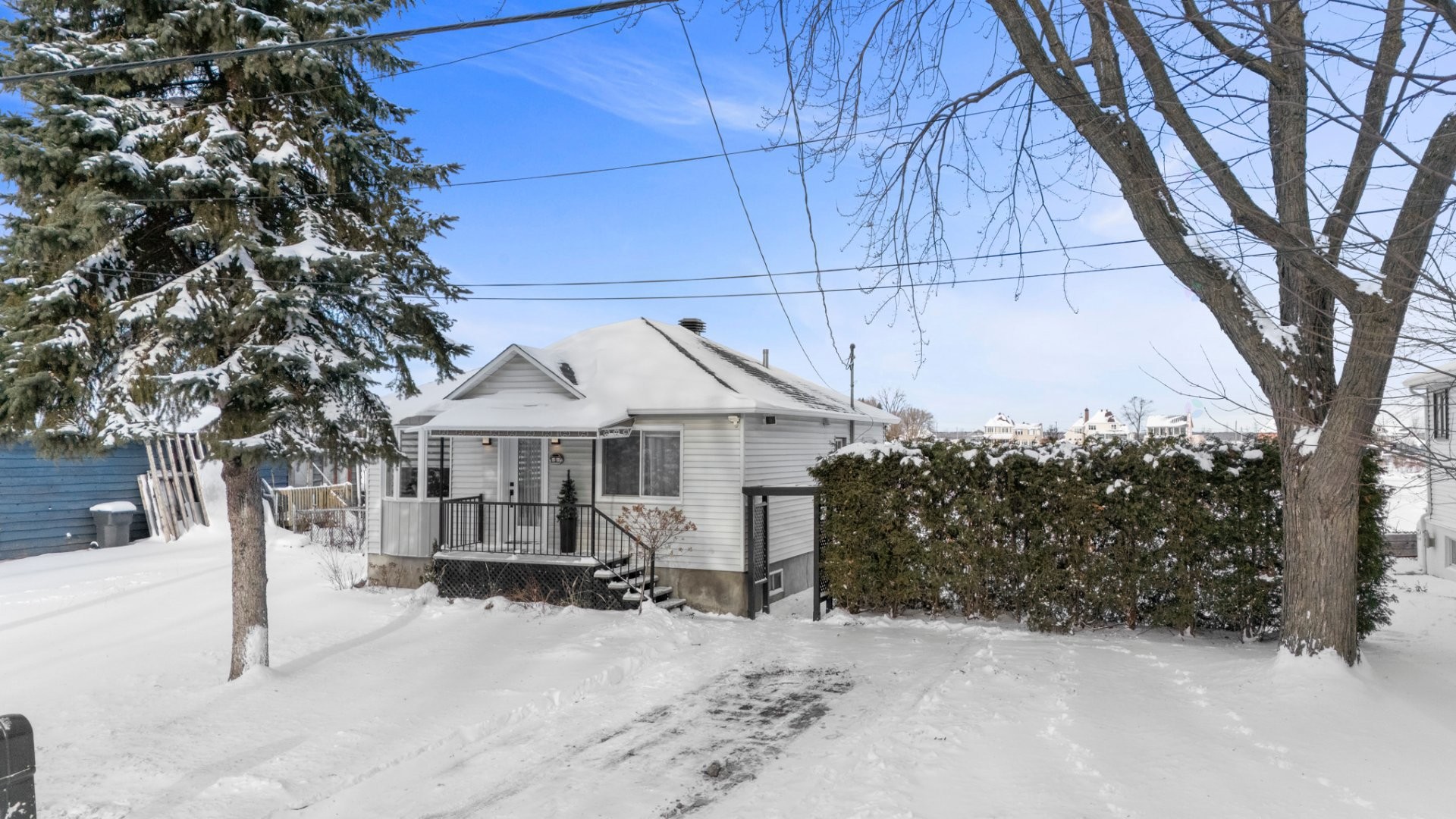 









5


Rue Île-Mathieu

,
Laval (Saint-François),




QC
H7A4C6

