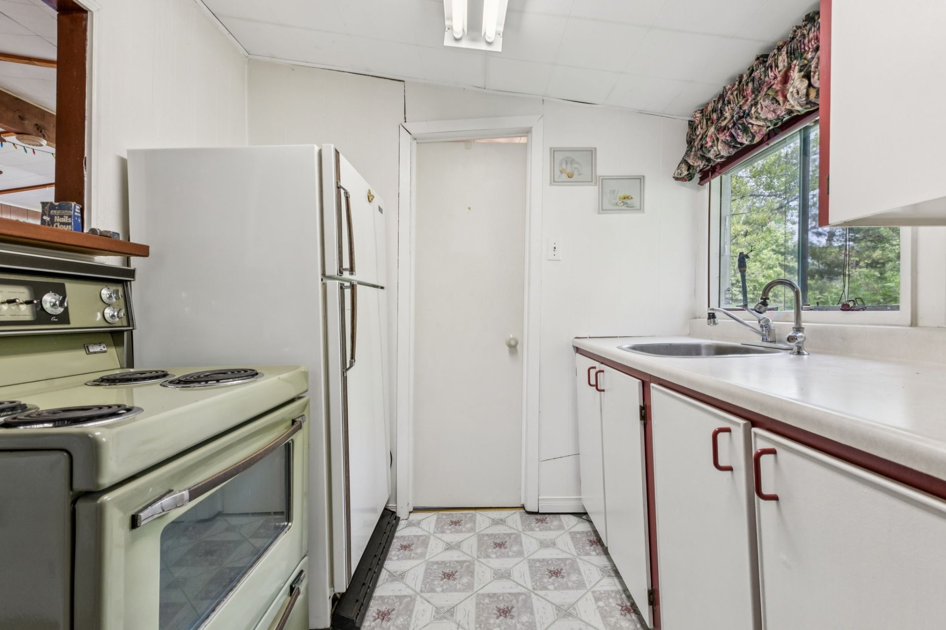 









829


Ch. Cléo-Fournier

,
La Pêche,




QC
J0X1S0

