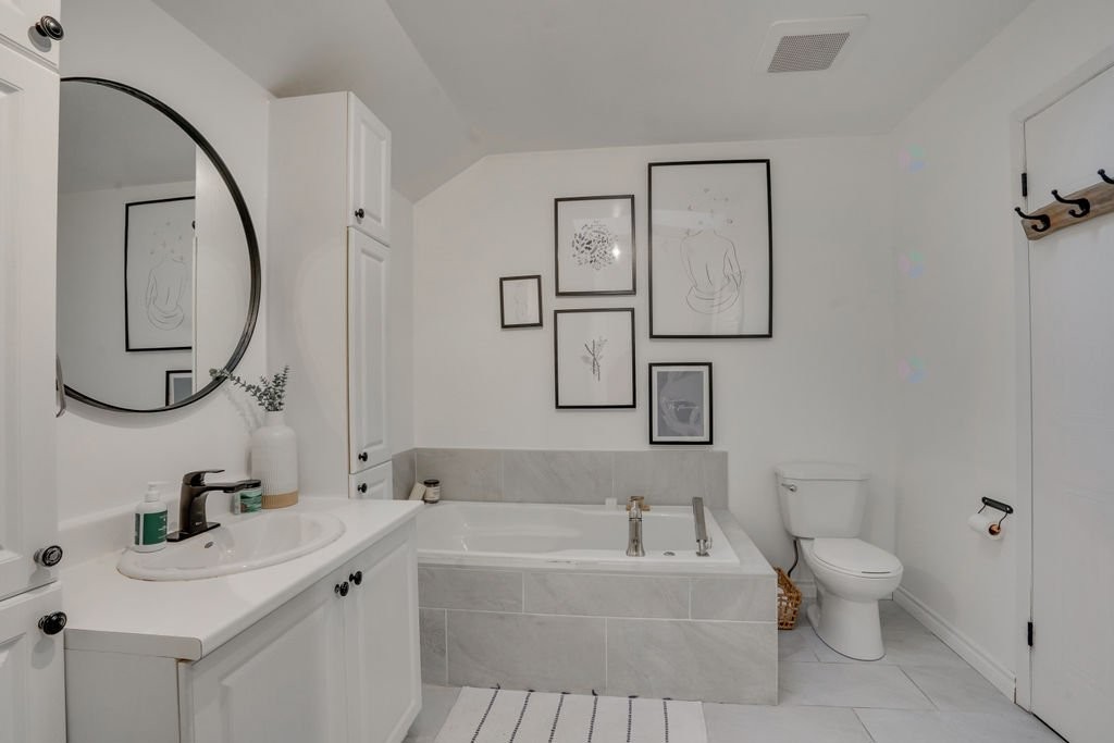 









850


Rue Madore

,
Gatineau (Gatineau),




QC
J8R1H7

