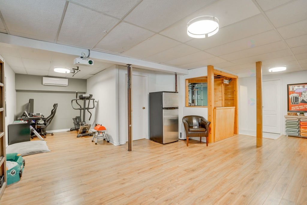 









850


Rue Madore

,
Gatineau (Gatineau),




QC
J8R1H7

