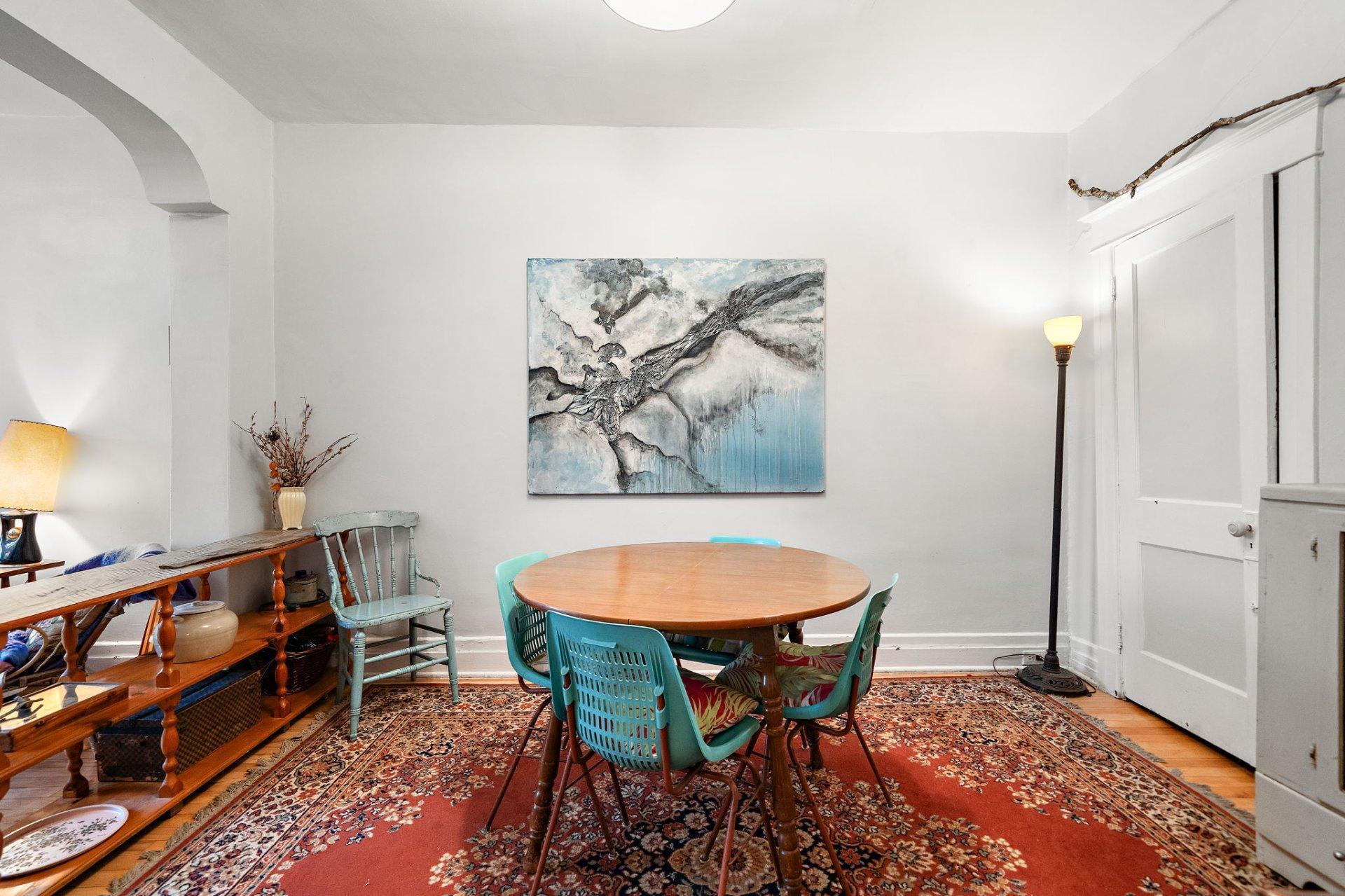 









7077

 - 7081


Av. Querbes

,
Montréal (Villeray/Saint-Michel/Parc-Extension),




QC
H3N2B3

