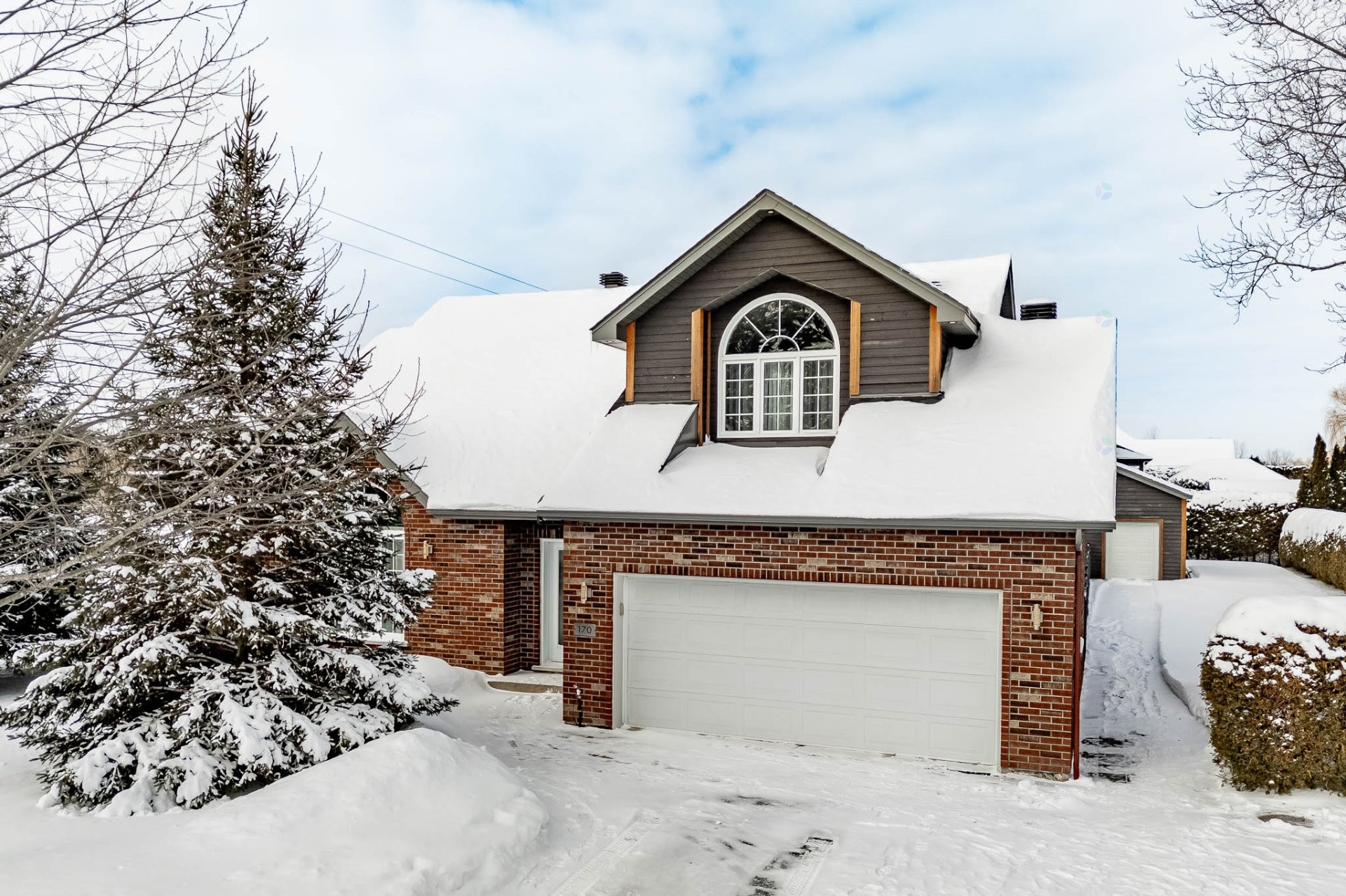 









170


Rue Jean

,
Saint-Jean-sur-Richelieu,




QC
J2W2C8

