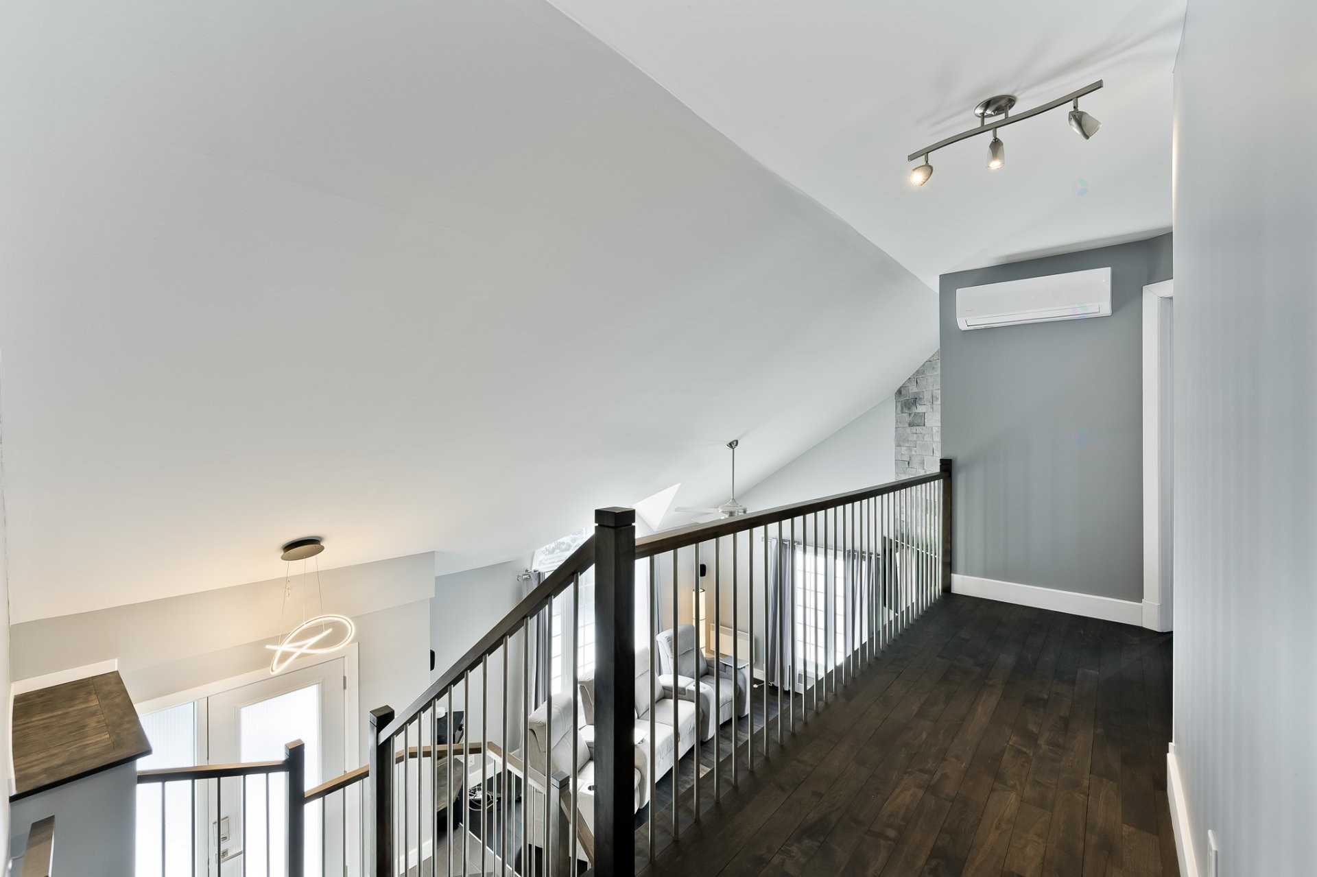 









170


Rue Jean

,
Saint-Jean-sur-Richelieu,




QC
J2W2C8

