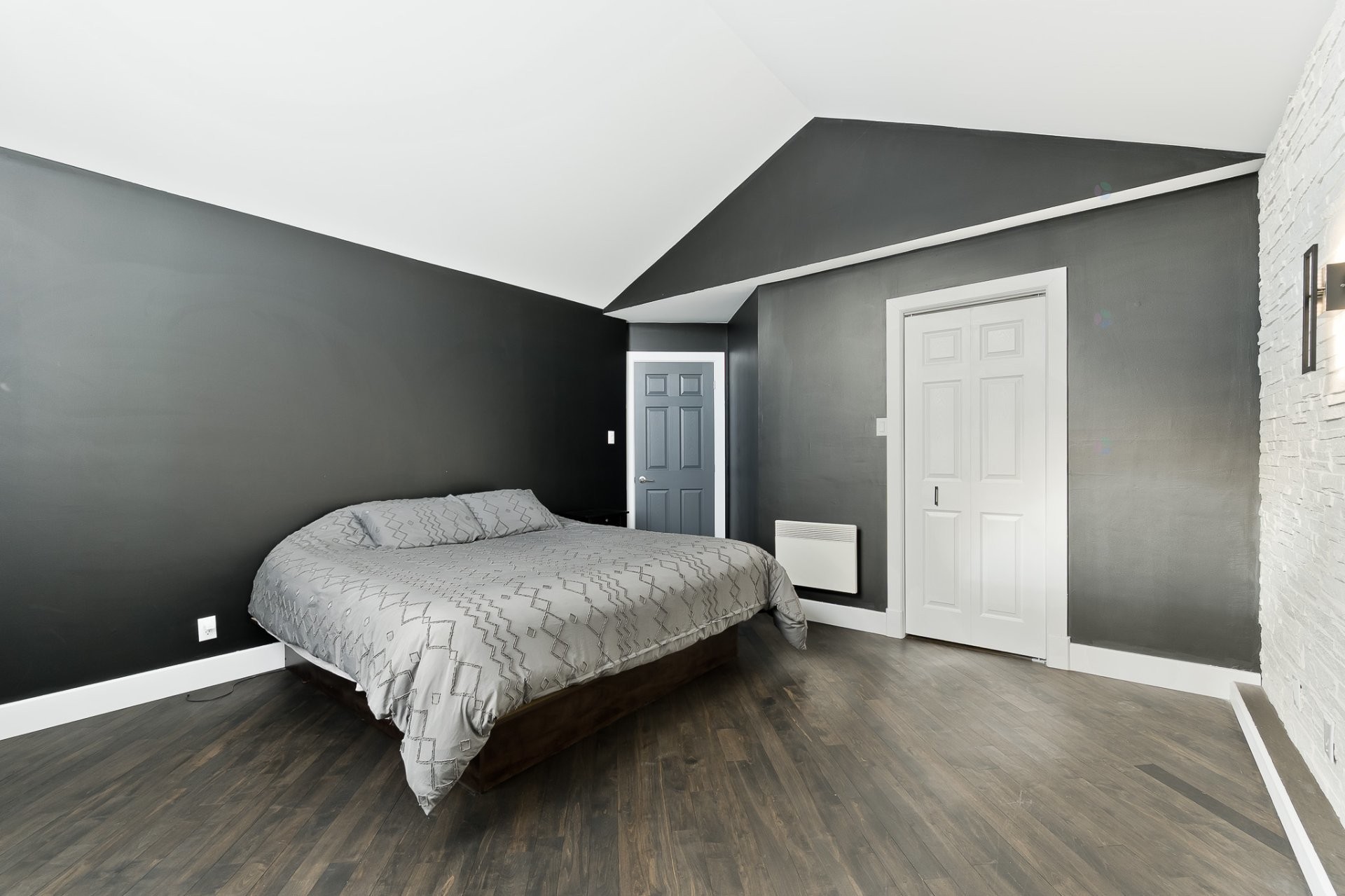 









170


Rue Jean

,
Saint-Jean-sur-Richelieu,




QC
J2W2C8

