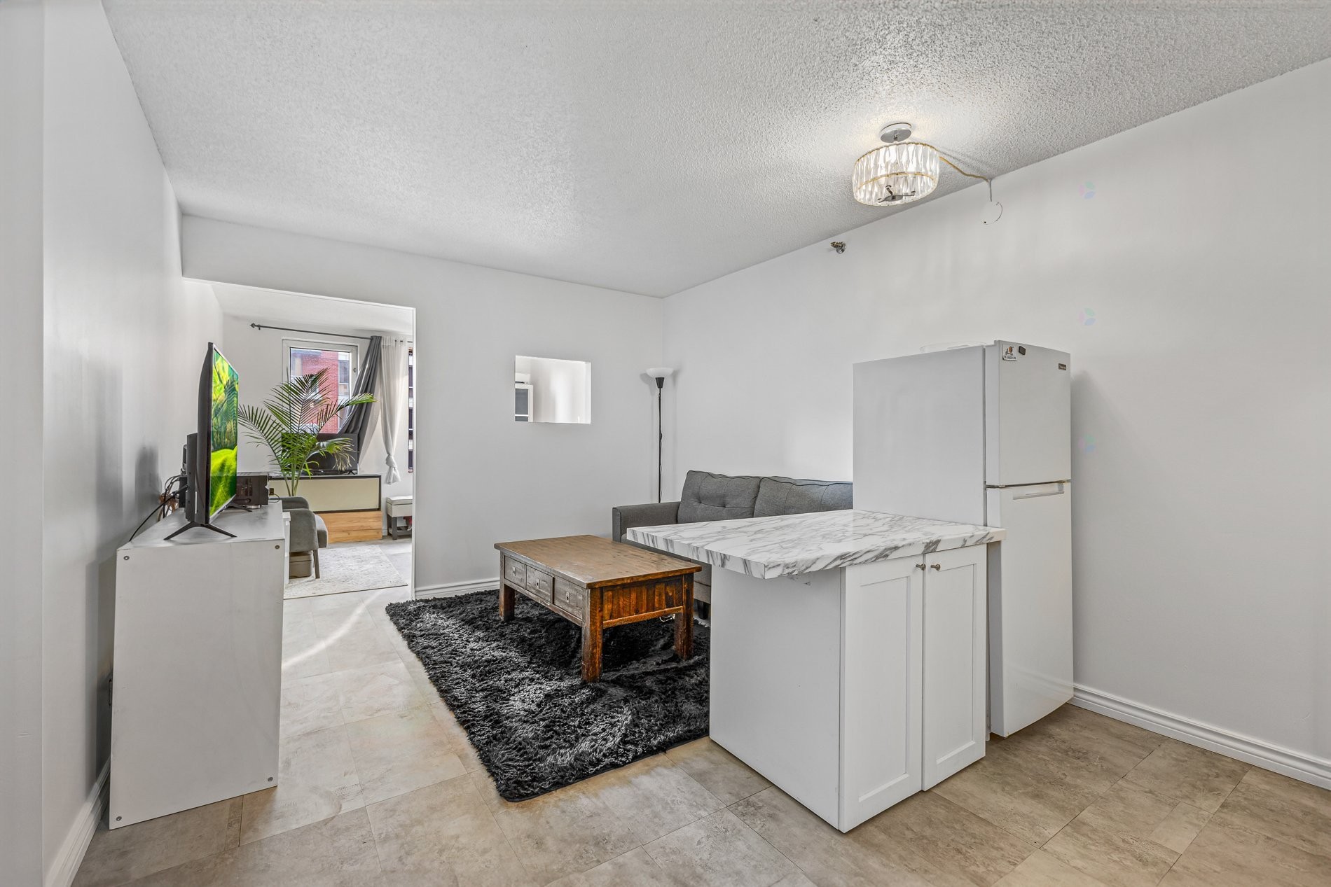 









1055


Rue St-Mathieu

, 851,
Montréal (Ville-Marie),




QC
H3H2S3

