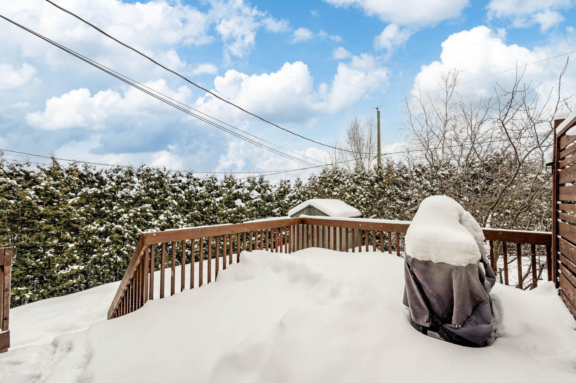 









1301


Rue Marini

,
Sherbrooke (Brompton/Rock Forest/Saint-Élie/Deauville),




QC
J1N0L1

