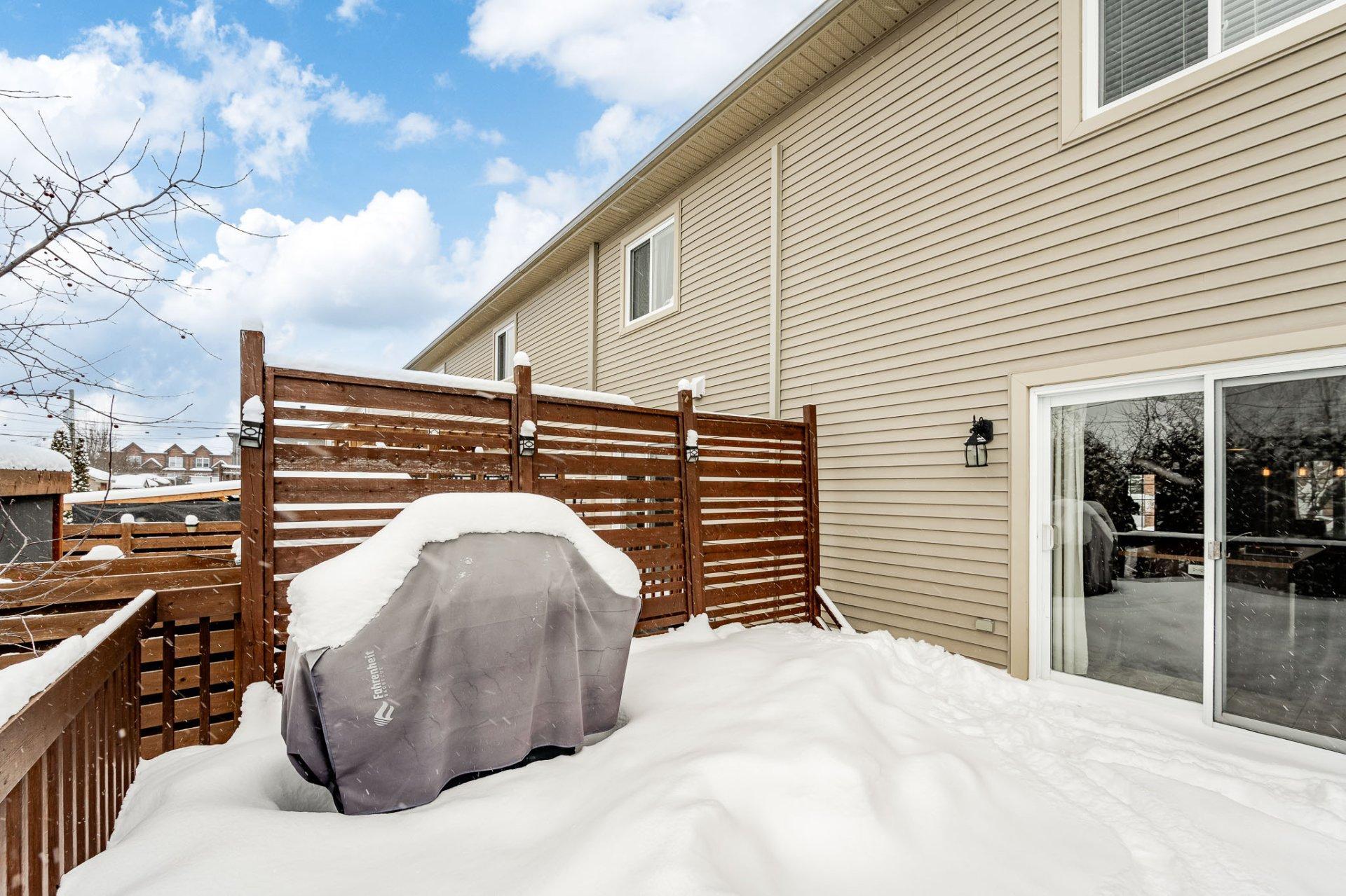 









1301


Rue Marini

,
Sherbrooke (Brompton/Rock Forest/Saint-Élie/Deauville),




QC
J1N0L1

