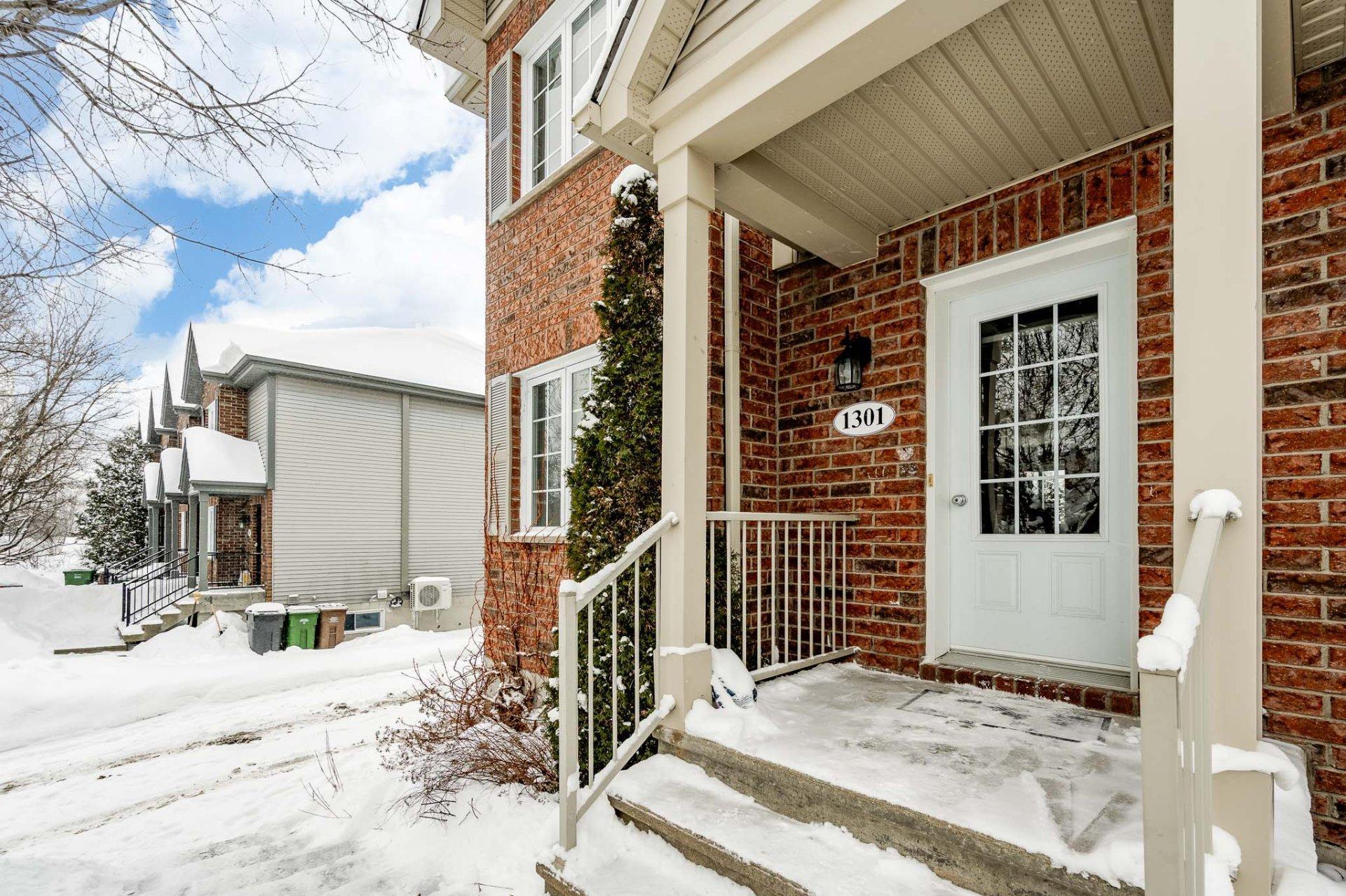 









1301


Rue Marini

,
Sherbrooke (Brompton/Rock Forest/Saint-Élie/Deauville),




QC
J1N0L1

