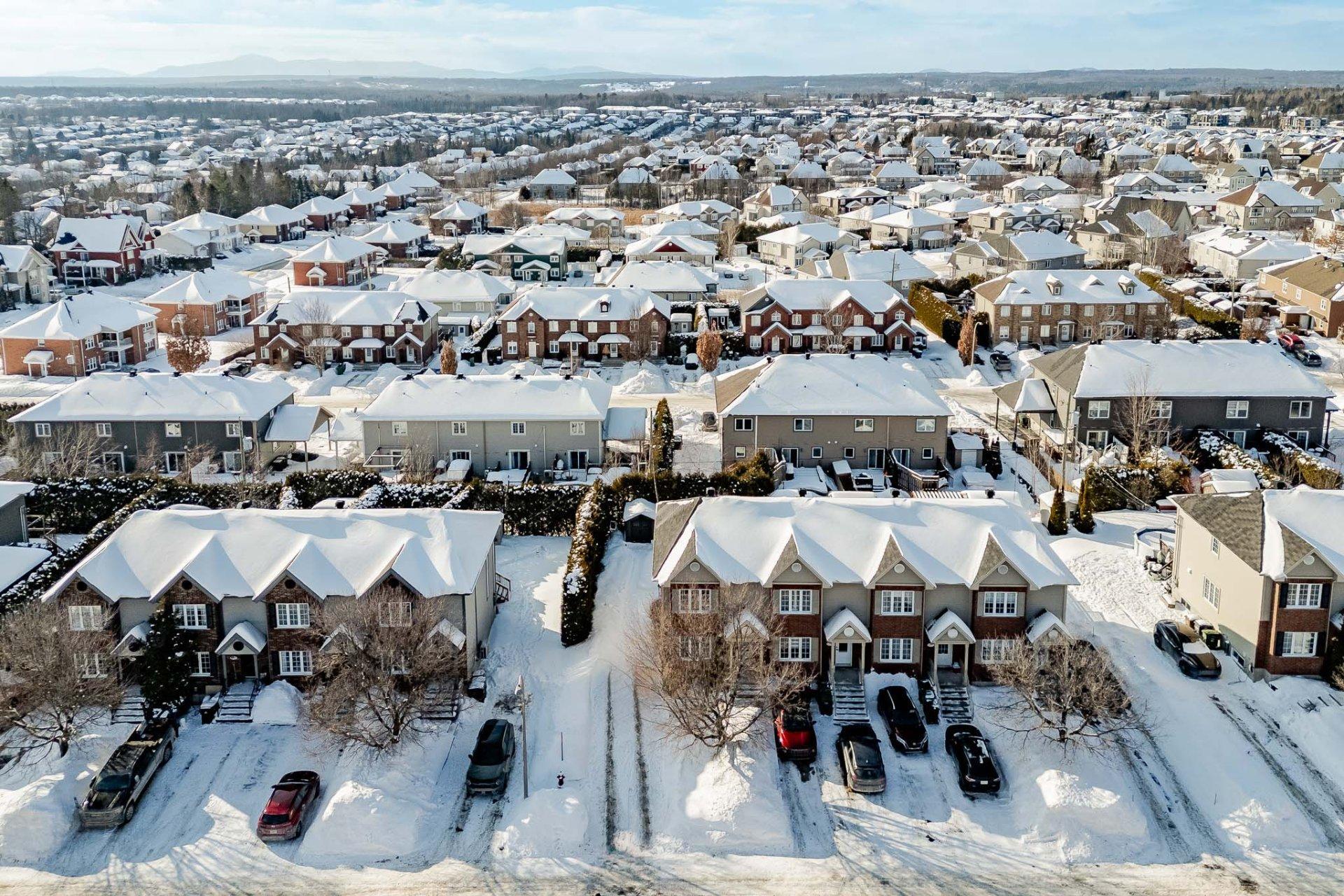 









1301


Rue Marini

,
Sherbrooke (Brompton/Rock Forest/Saint-Élie/Deauville),




QC
J1N0L1

