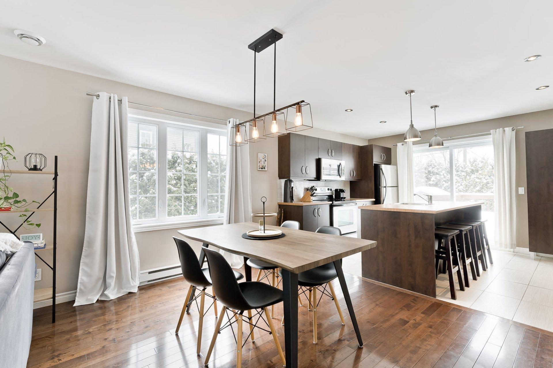 









1301


Rue Marini

,
Sherbrooke (Brompton/Rock Forest/Saint-Élie/Deauville),




QC
J1N0L1

